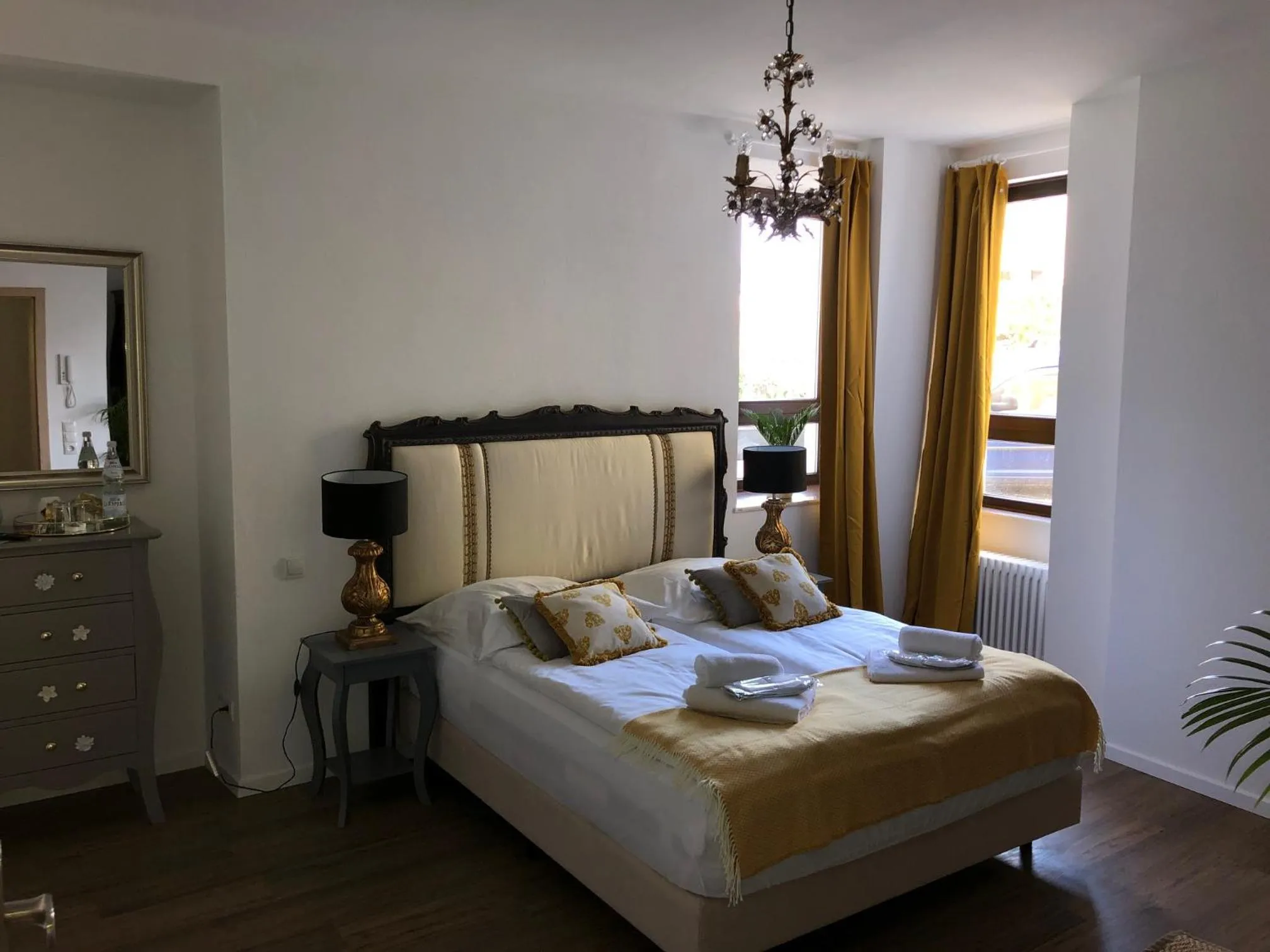 Bed in Boutique-Hotel „Altes Rathaus“