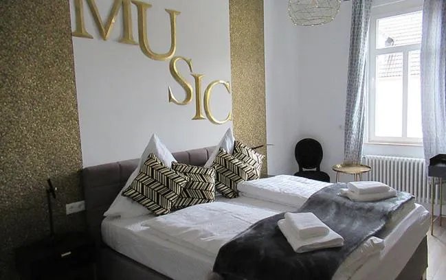 Bed in Boutique-Hotel „Altes Rathaus“
