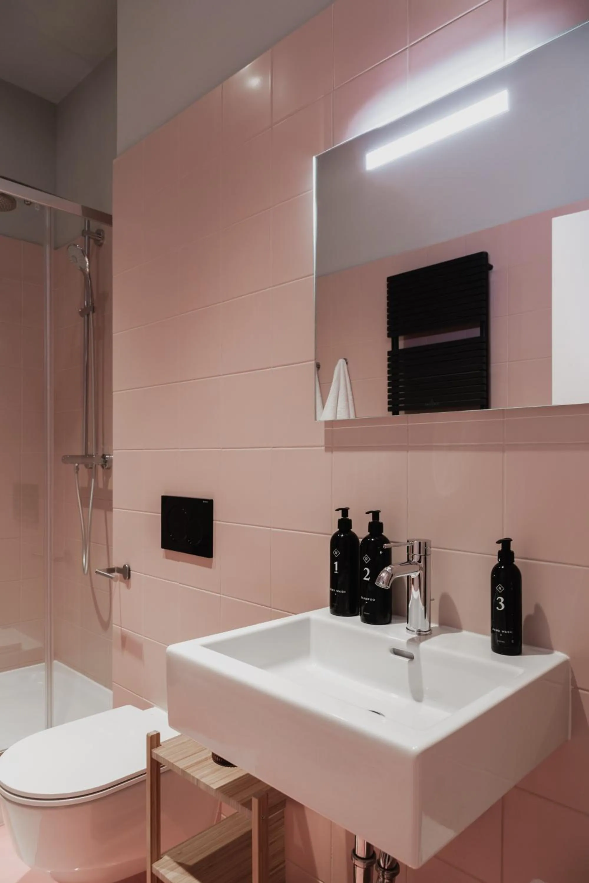 Shower in TG Hotel Apartments Budapest