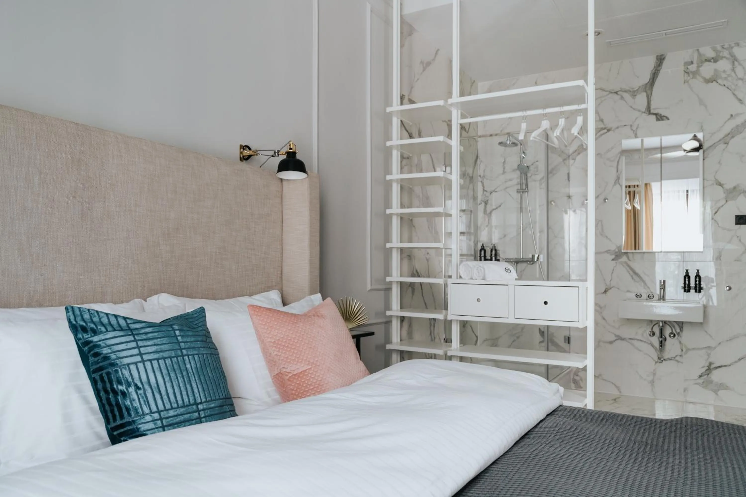 Shower, Bed in TG Hotel Apartments Budapest