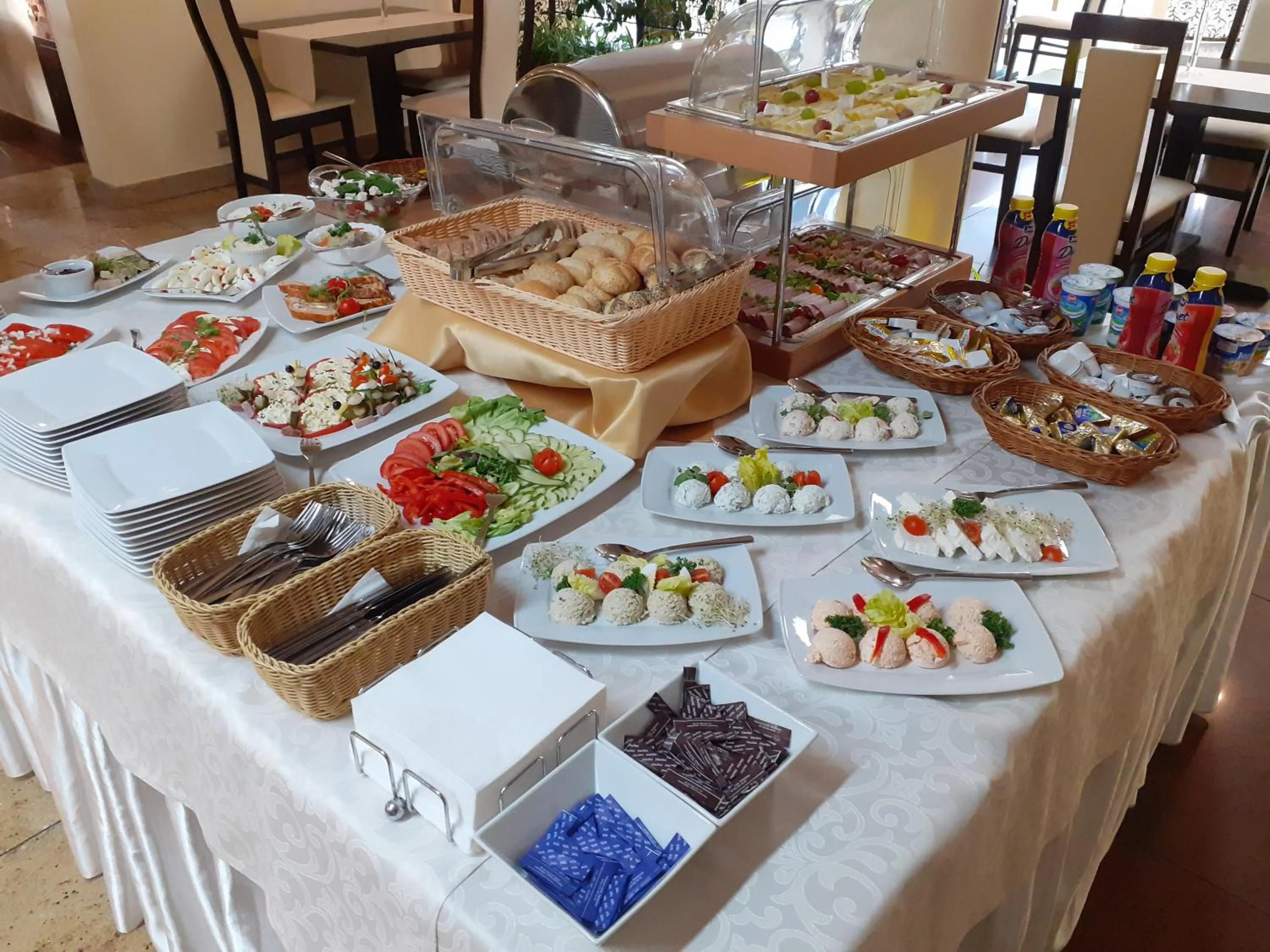 Breakfast in Hotel Sahara