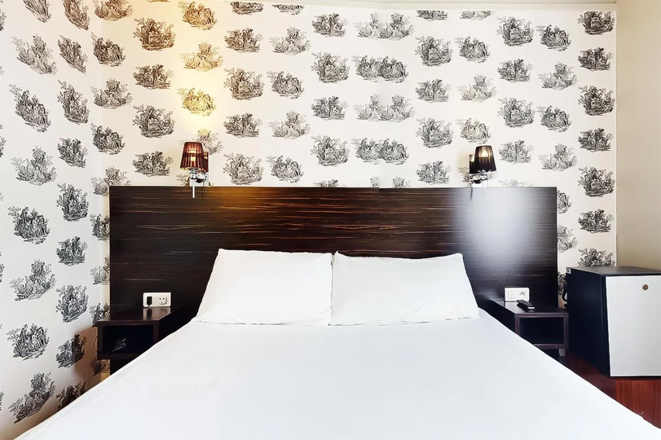 Bed in Hôtel de Ménilmontant