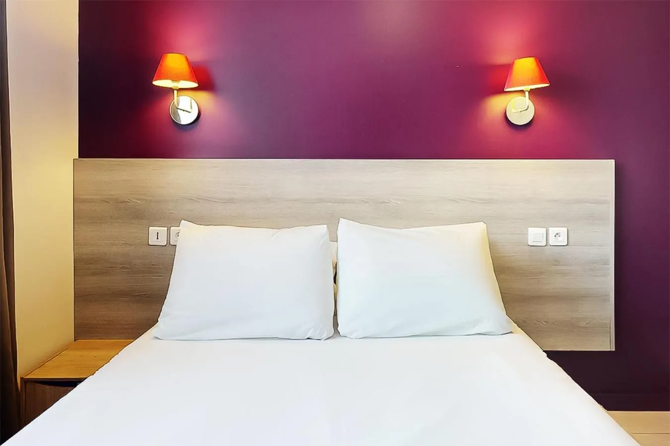 Bed in Hôtel de Ménilmontant