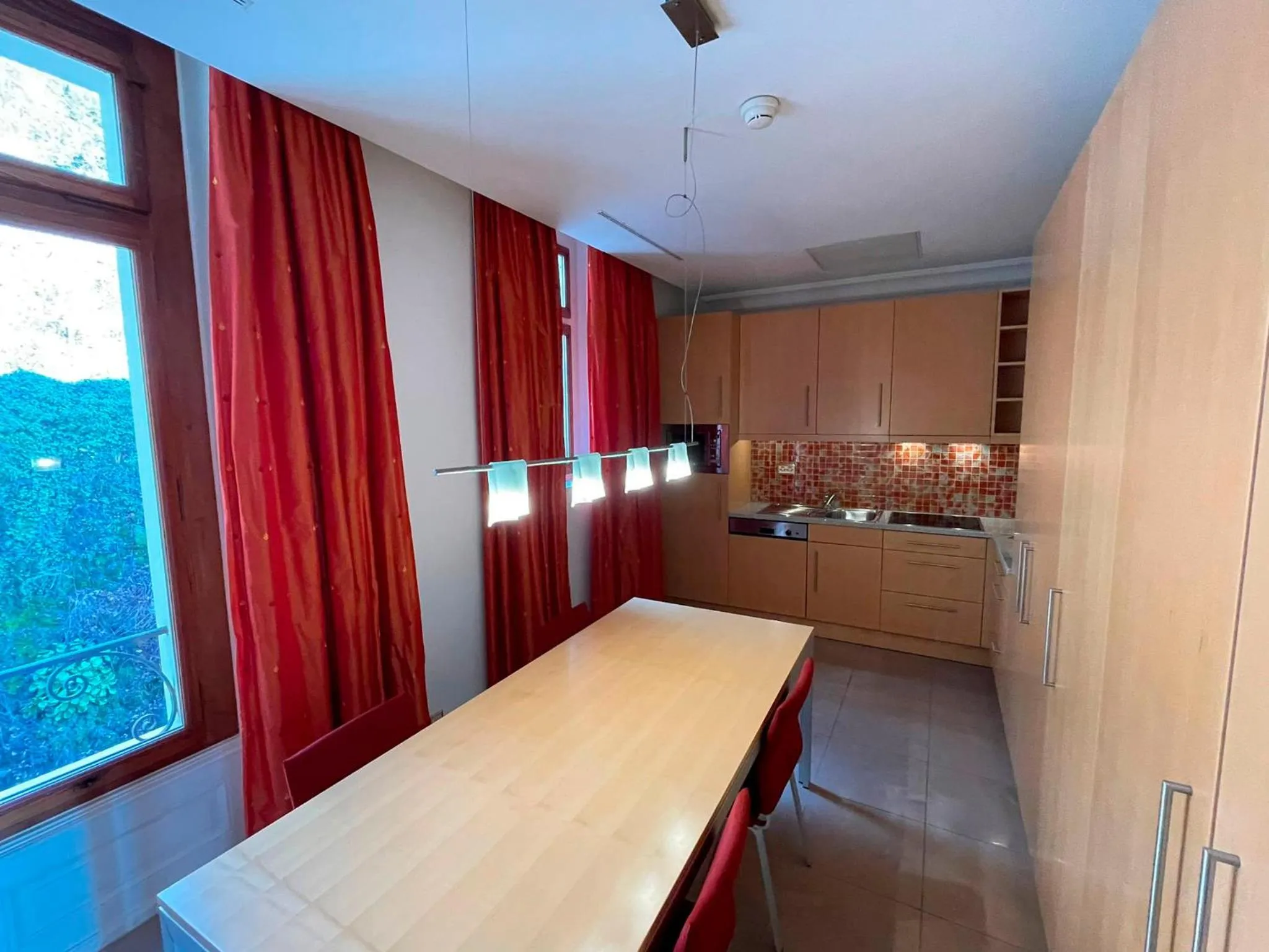 kitchen in Le Mirador Resort & Spa