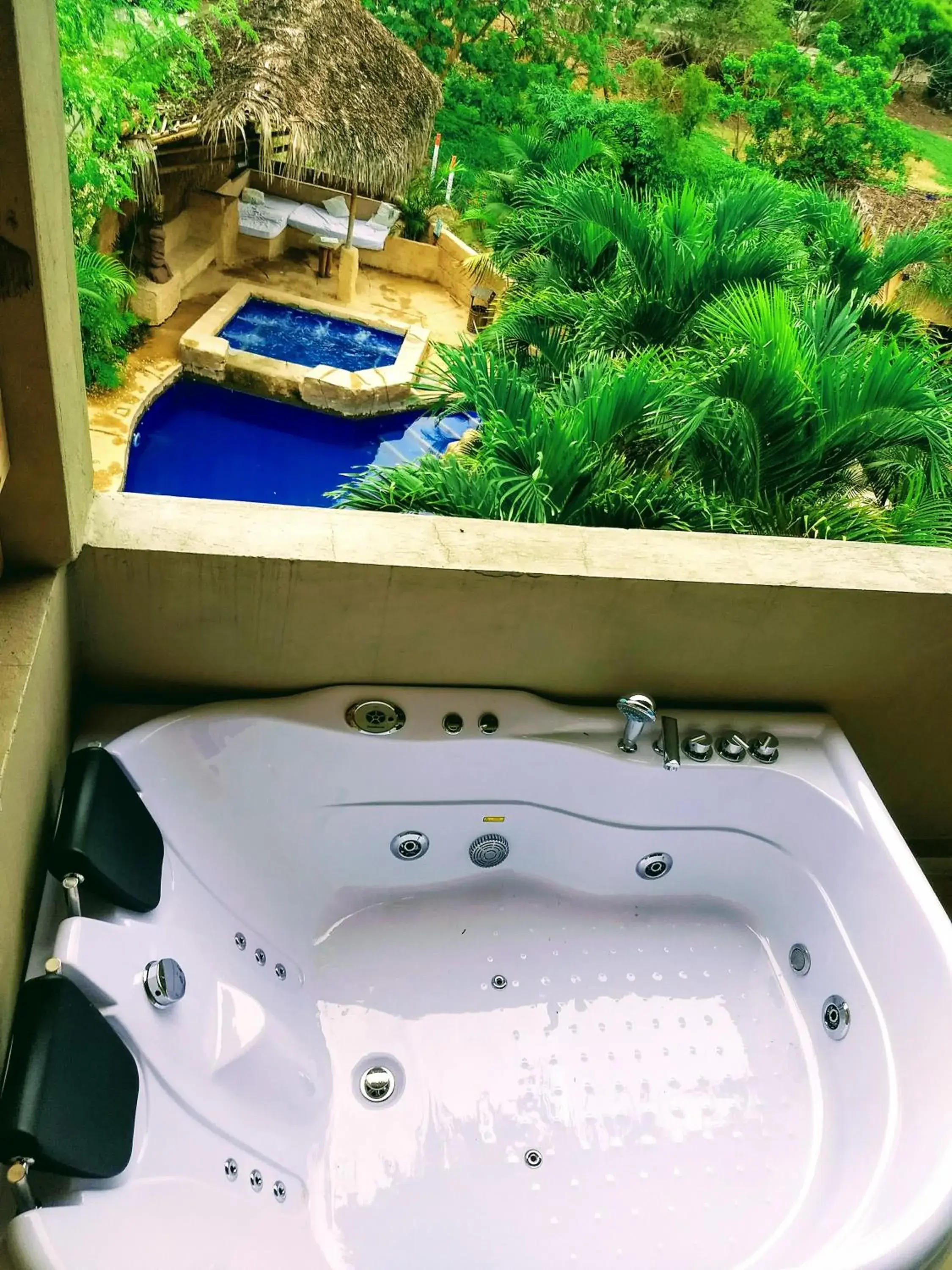 Suite with Pool View in ME Hotel & Villas - Montañita Estates Suite with Pool View in ME Hotel & Villas - Montañita Estates