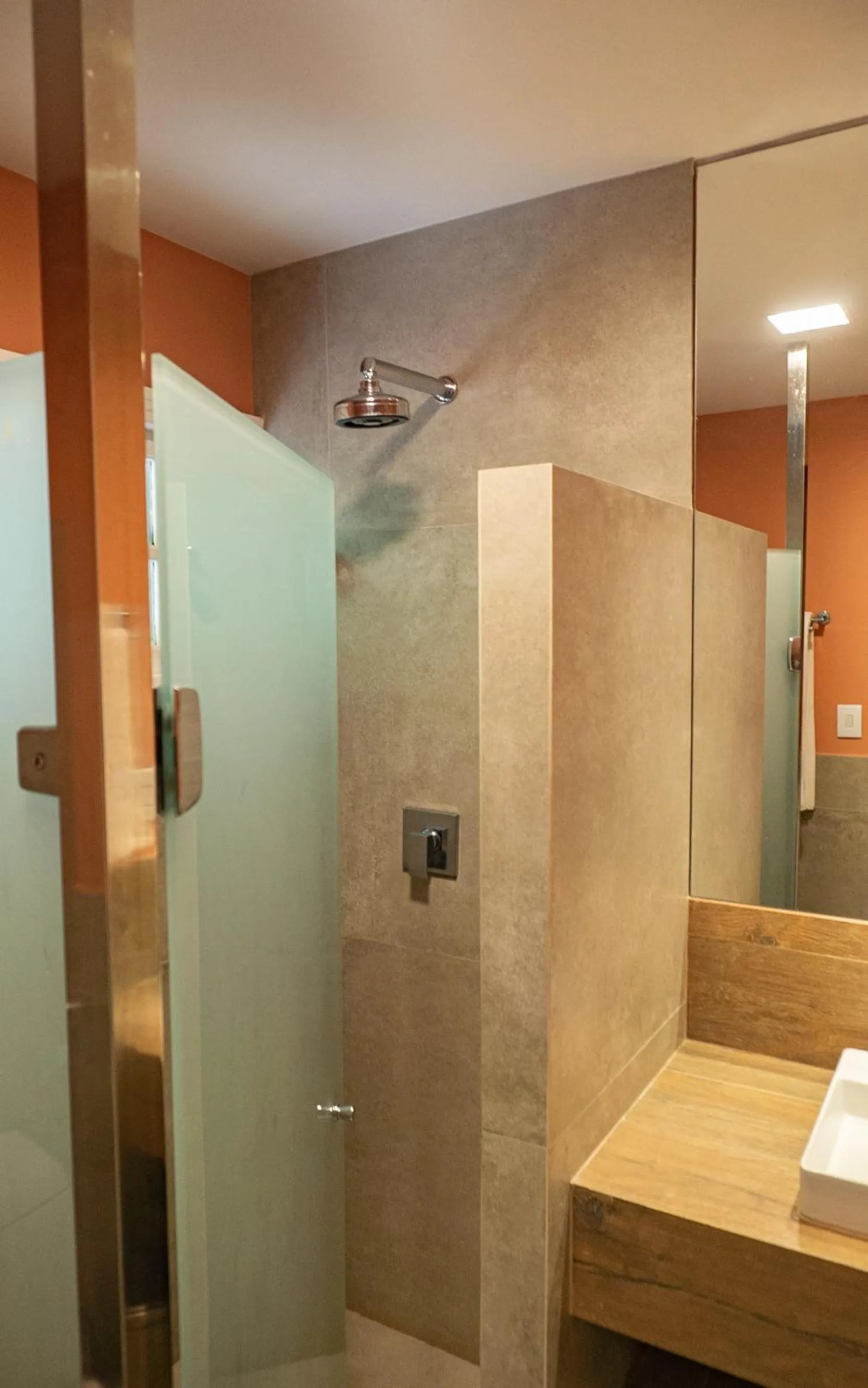 Shower in Pousada Zé Maria