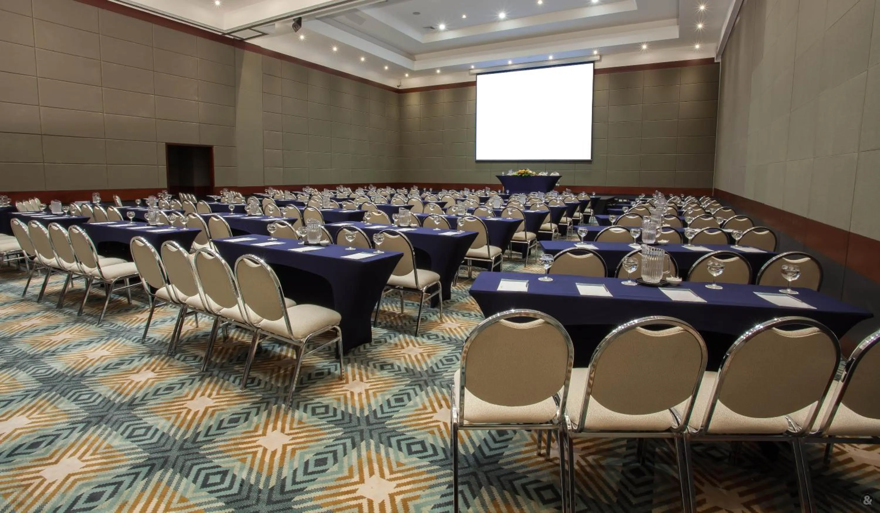 Business facilities in GHL Hotel Grand Villavicencio