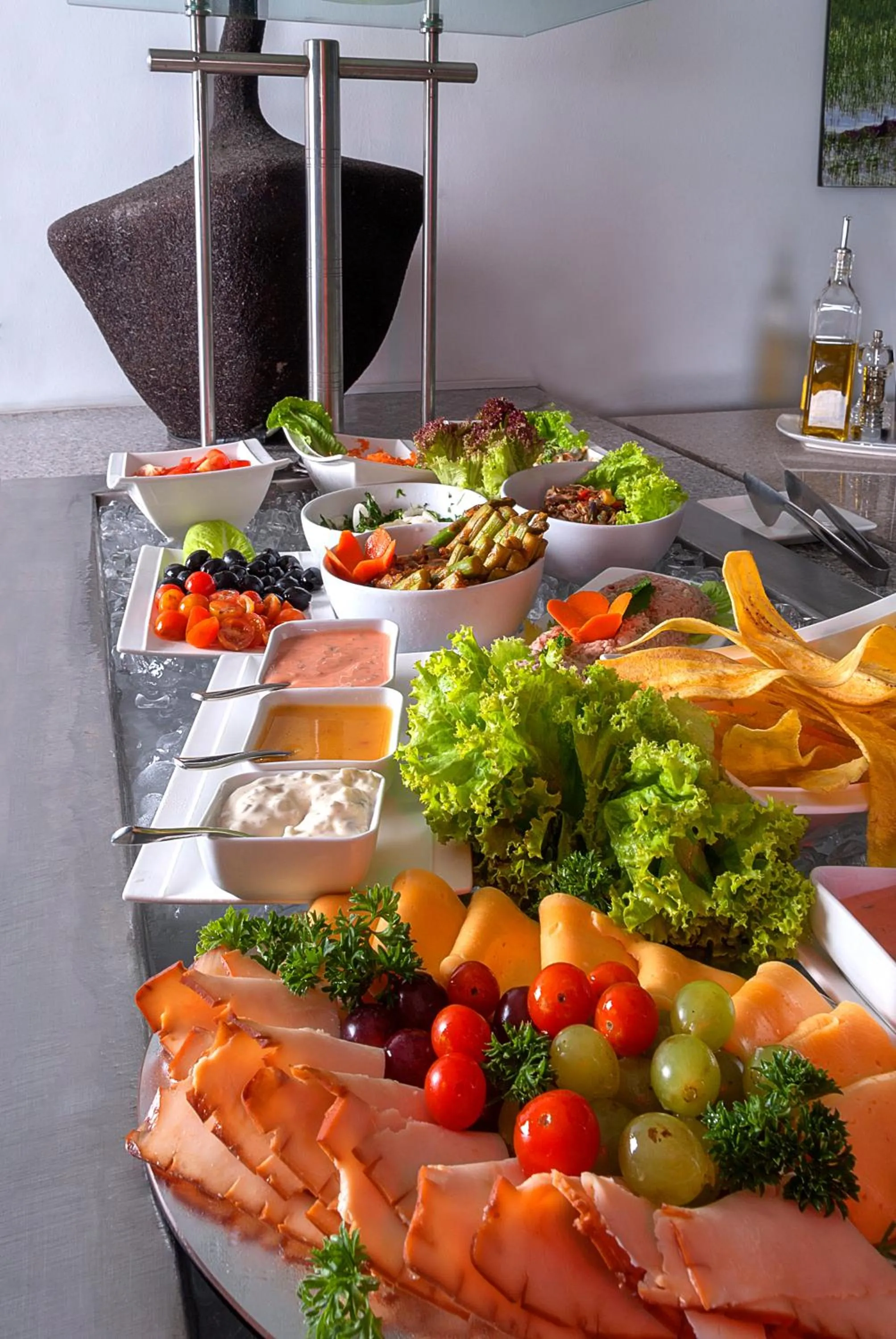 Restaurant/places to eat in GHL Hotel Grand Villavicencio