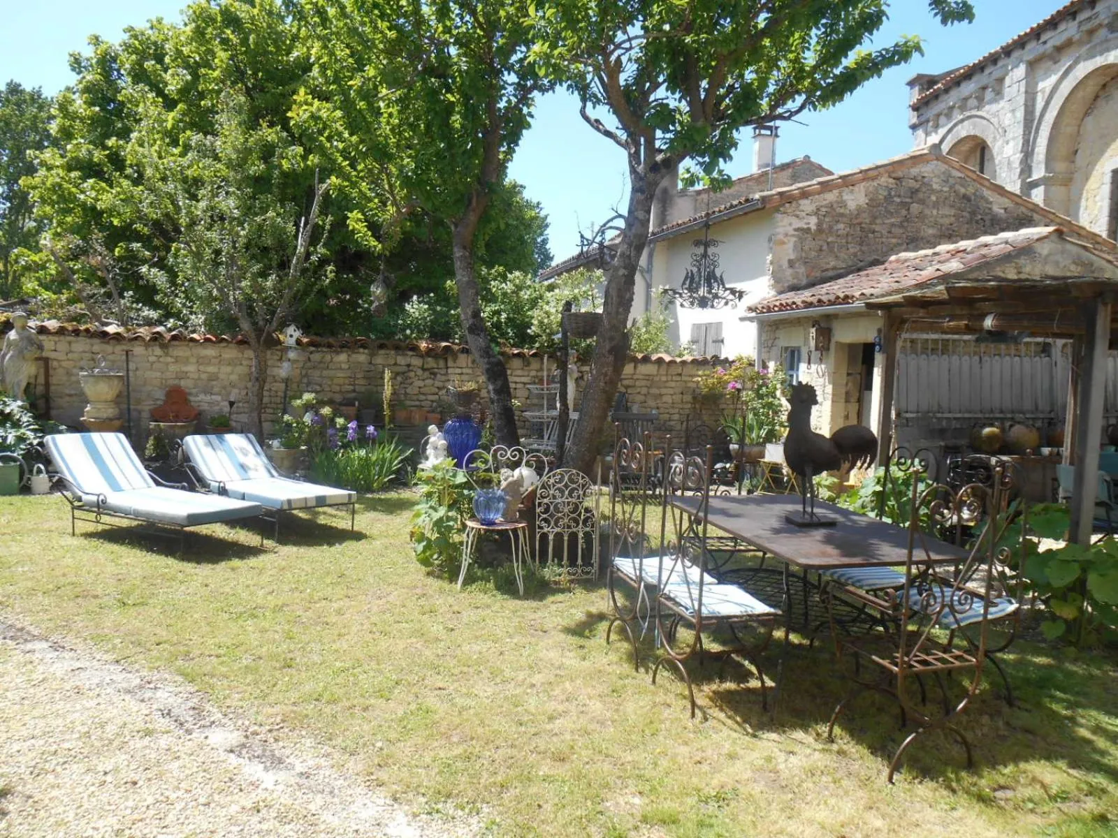 Patio in Le vieux Prieuré