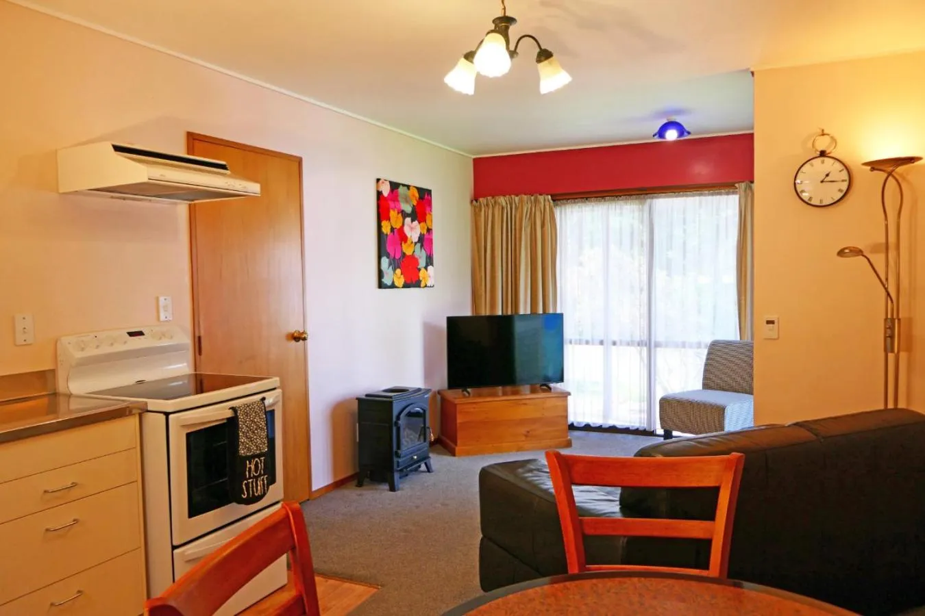 TV and multimedia in Queenstown Holiday Park Creeksyde