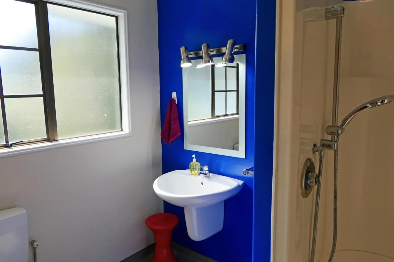 Bathroom in Queenstown Holiday Park Creeksyde