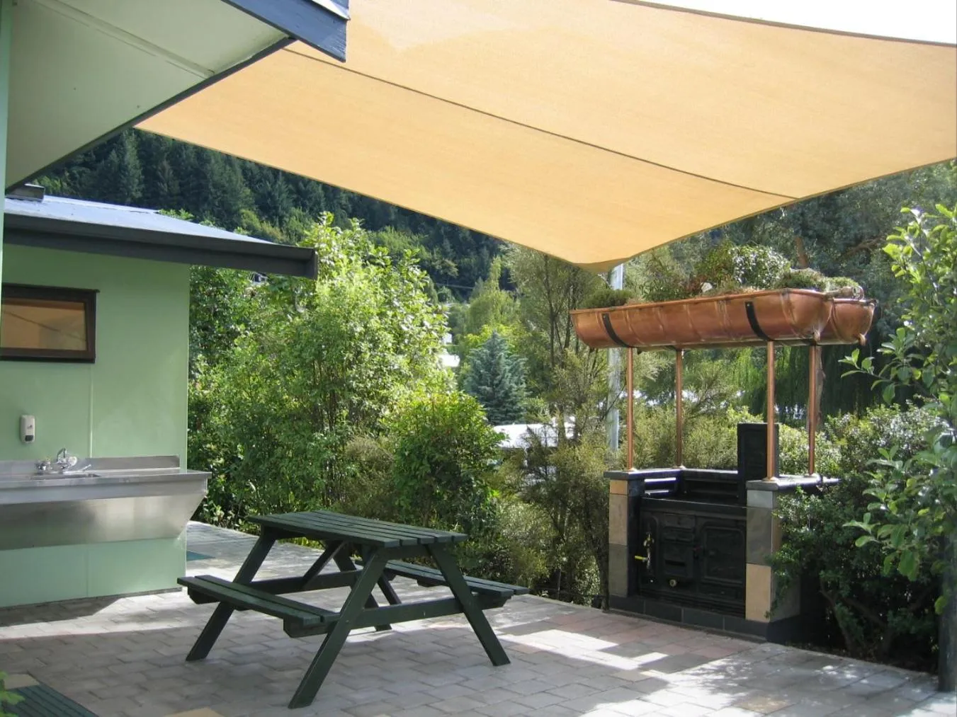 Patio in Queenstown Holiday Park Creeksyde