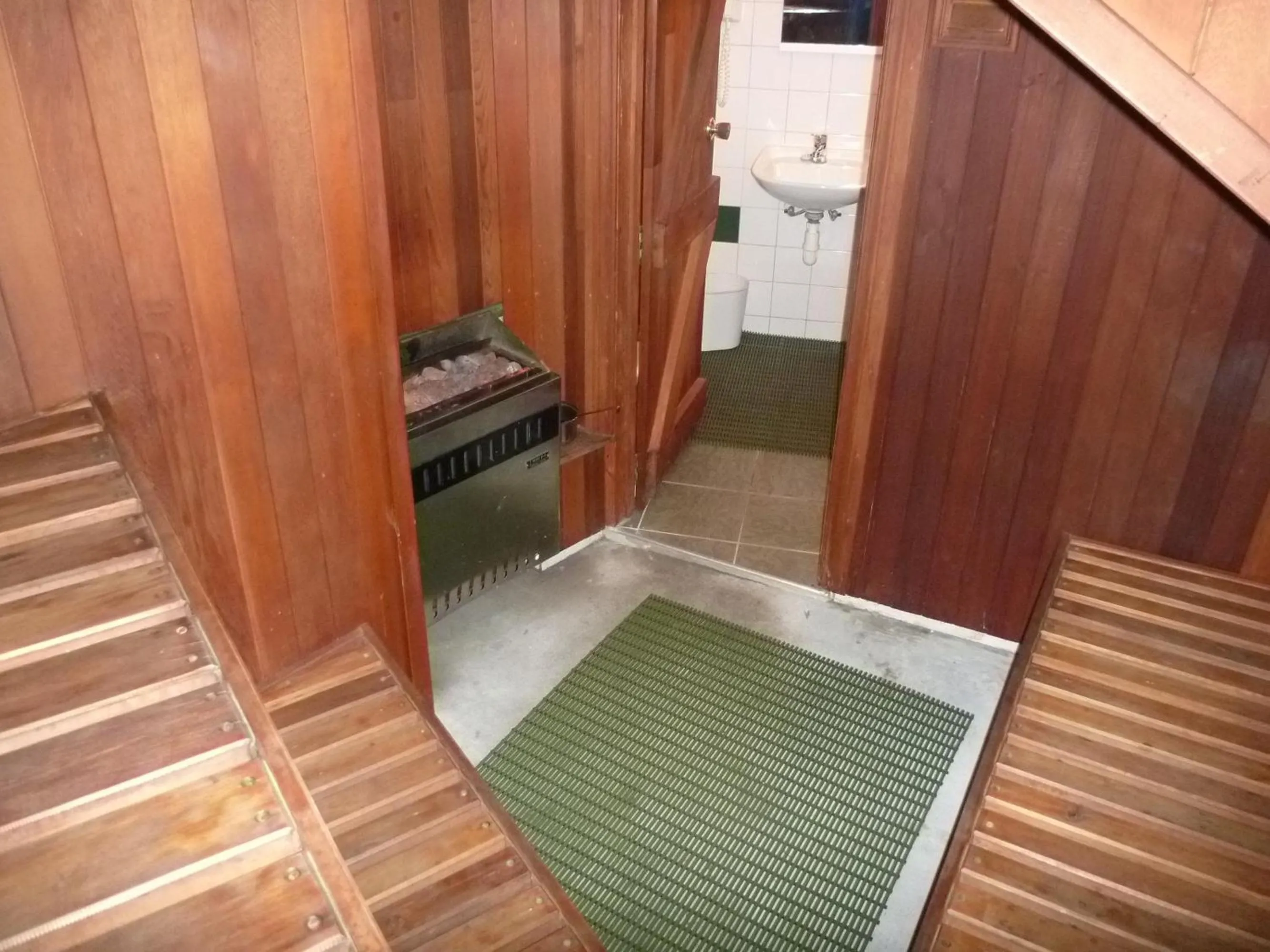 Sauna in Queenstown Holiday Park Creeksyde