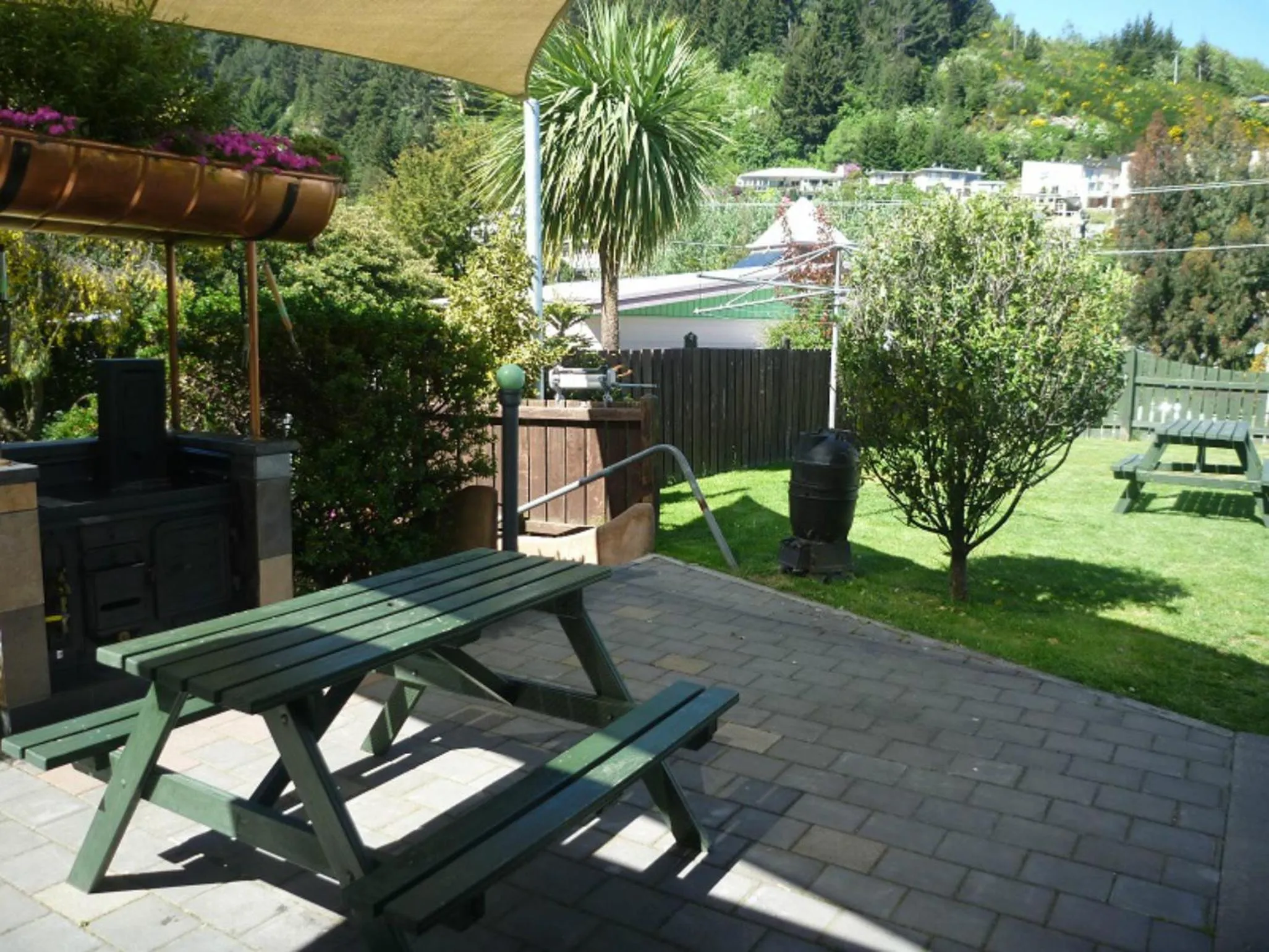Patio in Queenstown Holiday Park Creeksyde