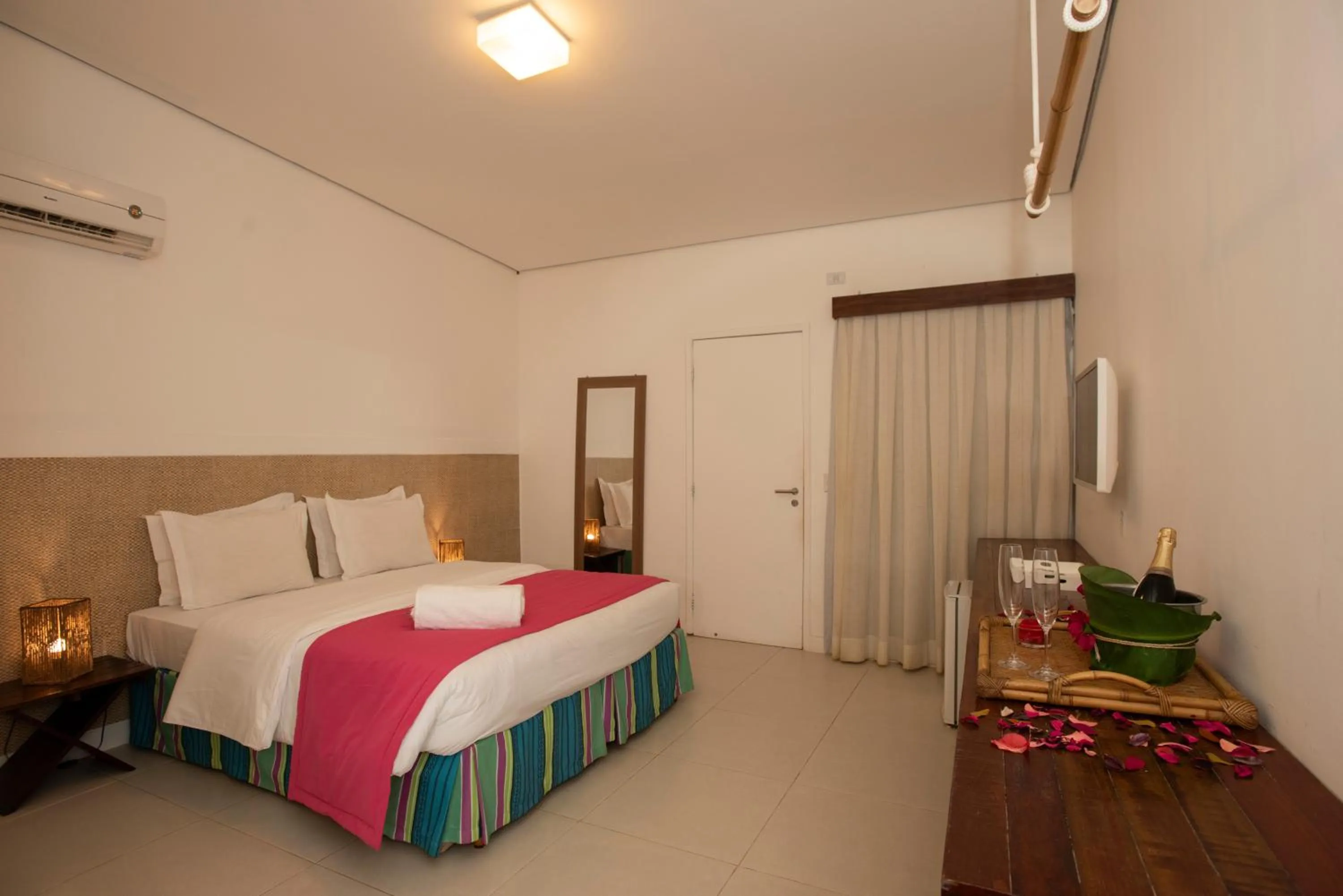 Bedroom, Bed in Pousada da Villa