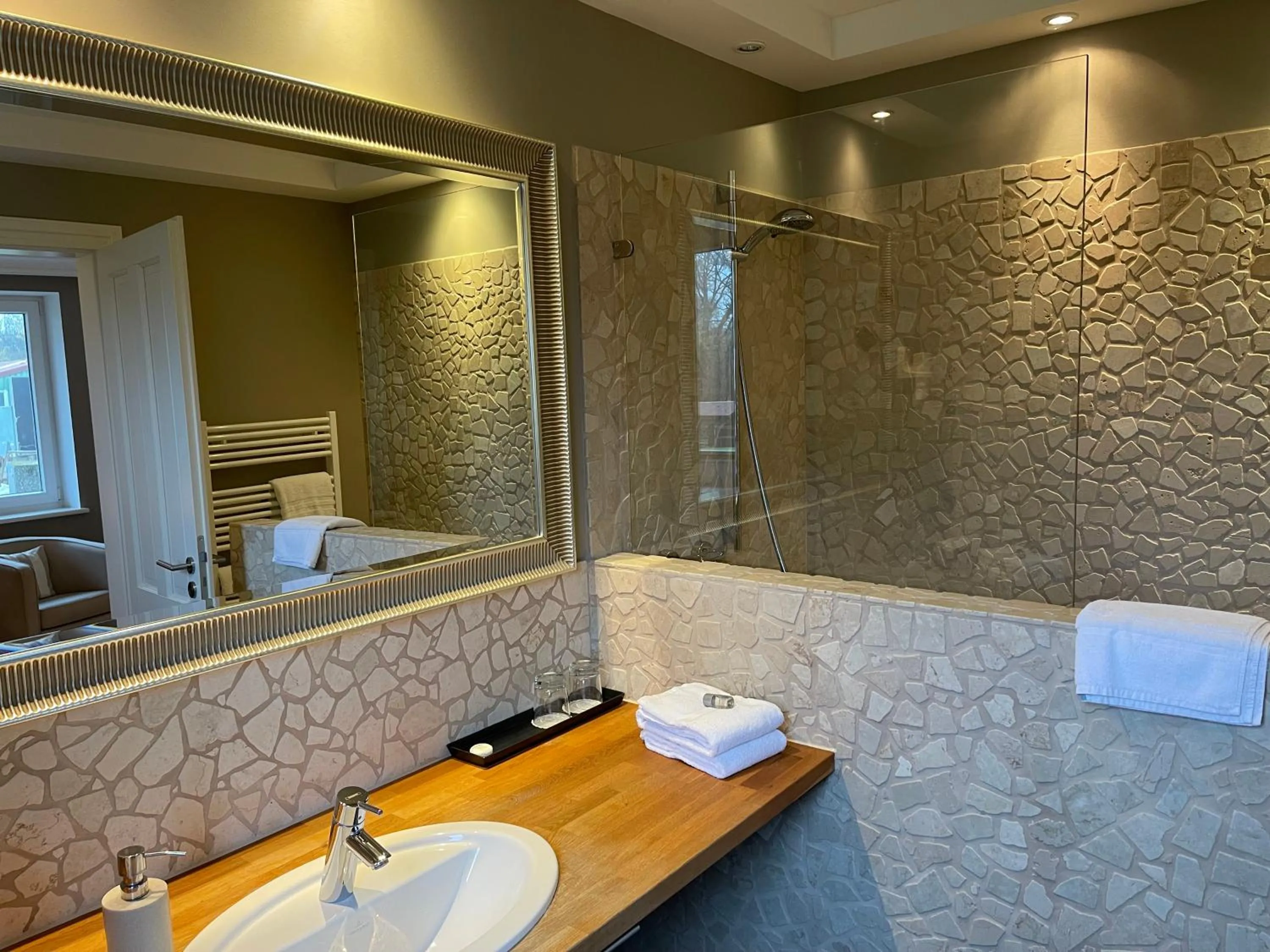 Hotel und Landhaus 'Kastanie'