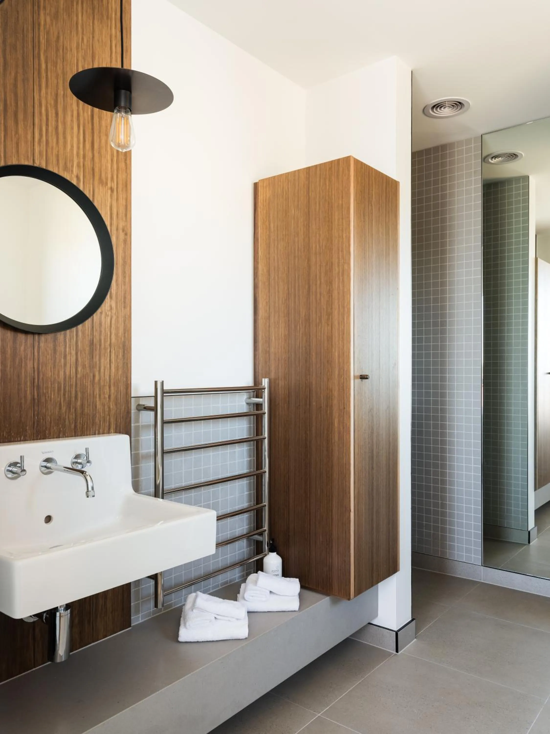 Shower in Piermont Retreat