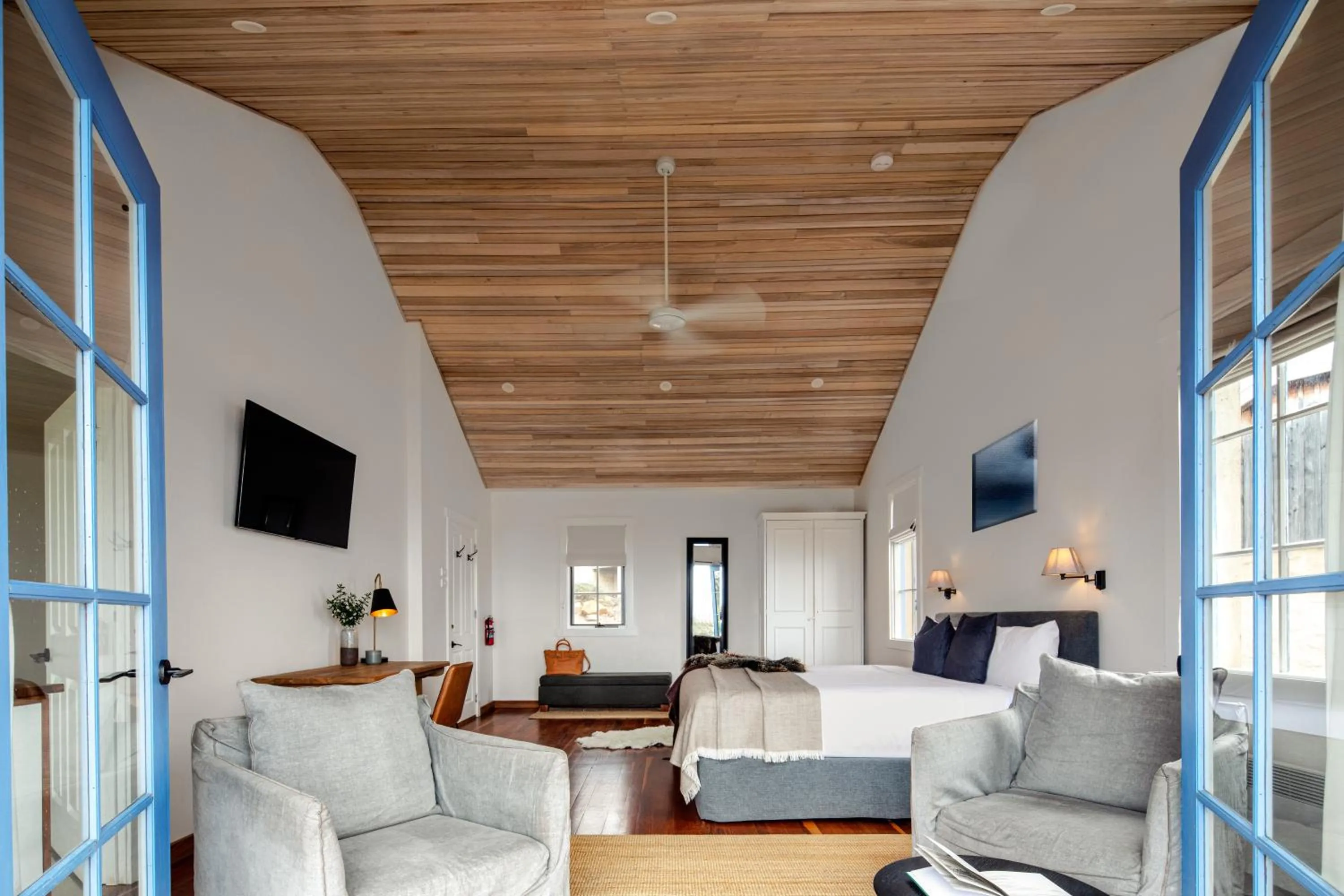 Bed in Piermont Retreat