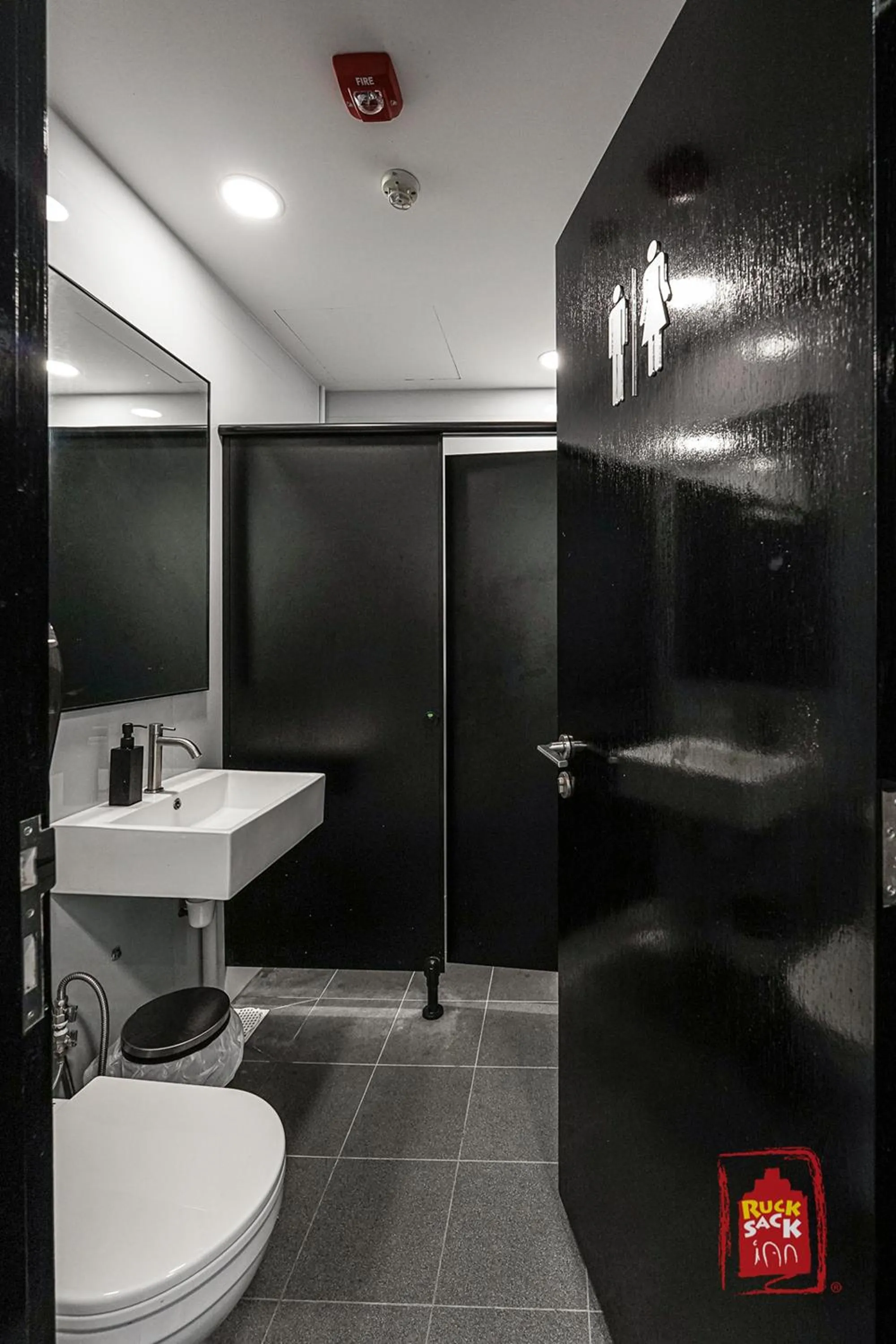 Bathroom in Rucksack Inn Tyrwhitt Road