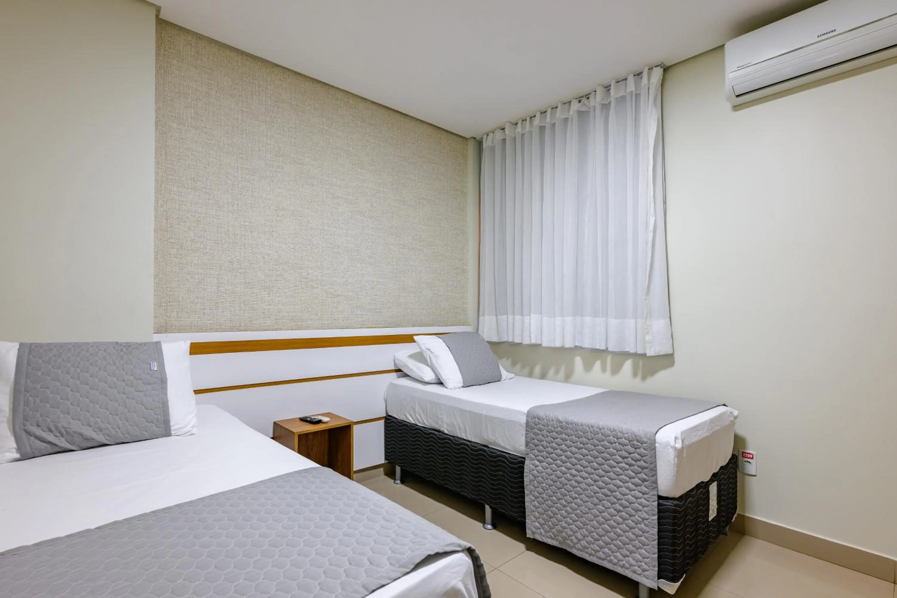 Bedroom, Bed in OYO Tropical Confort Hotel, Brasilia