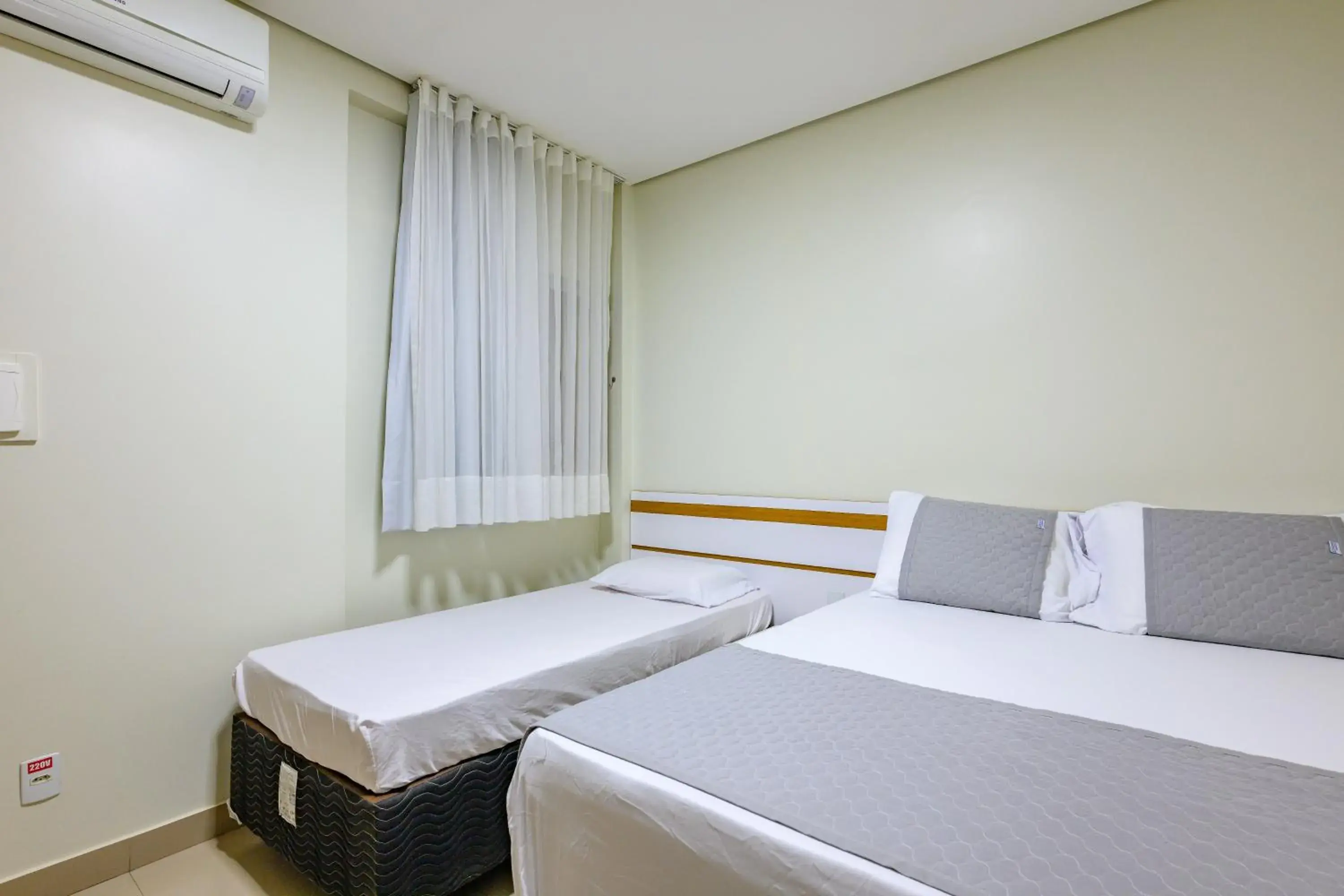 Standard Triple Room in OYO Tropical Confort Hotel, Brasilia Standard Triple Room in OYO Tropical Confort Hotel, Brasilia