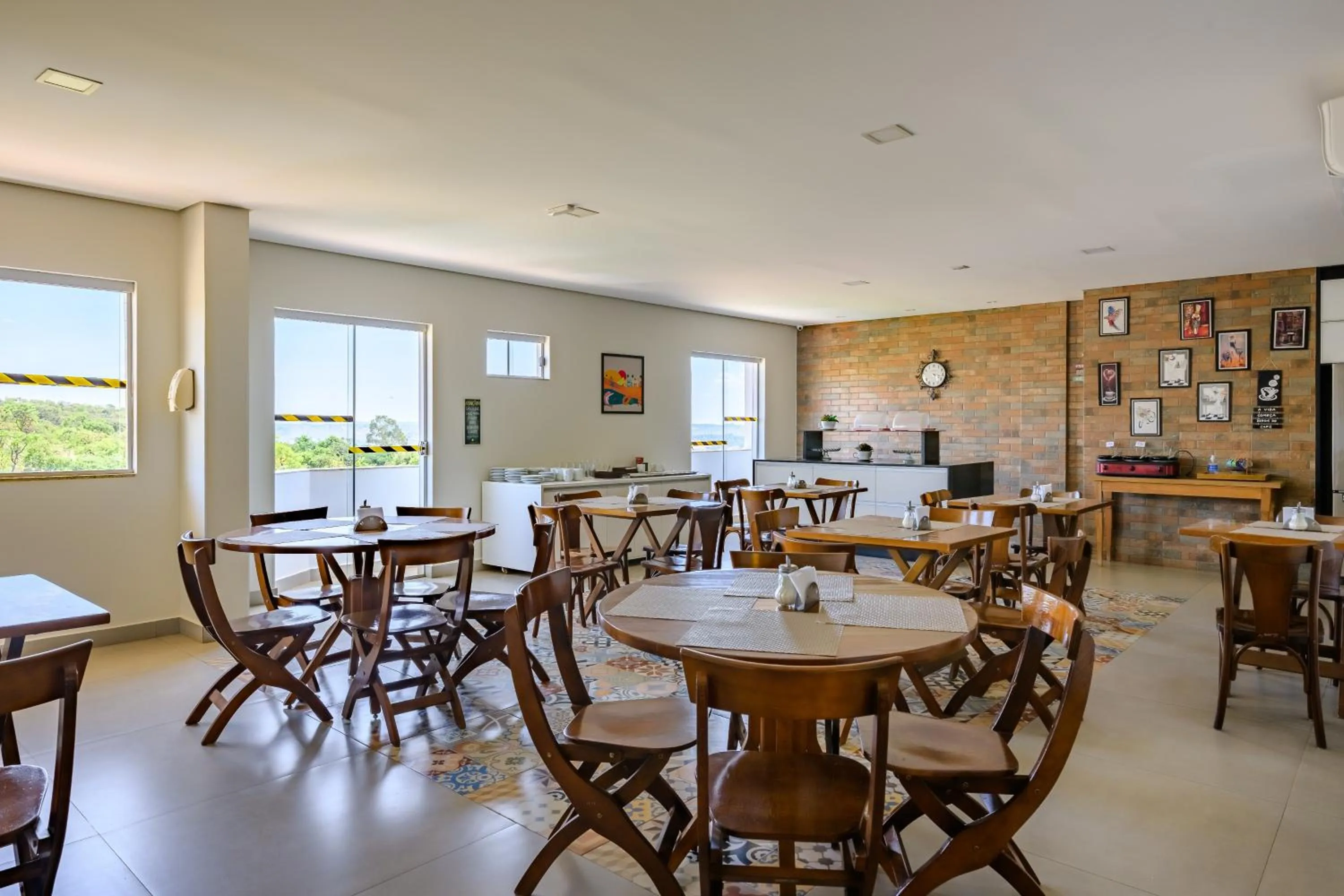 Restaurant/places to eat in OYO Tropical Confort Hotel, Brasilia