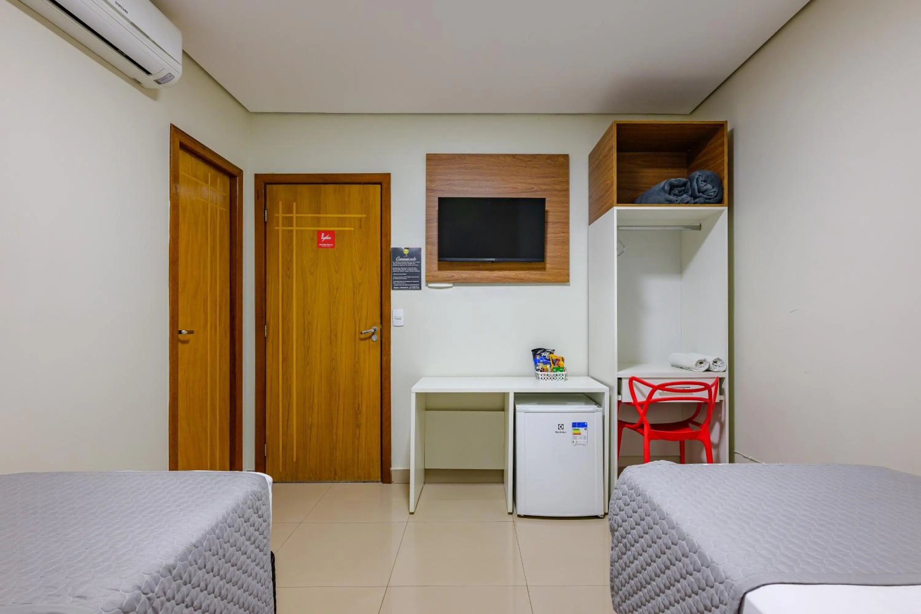 Bedroom, Bed in OYO Tropical Confort Hotel, Brasilia