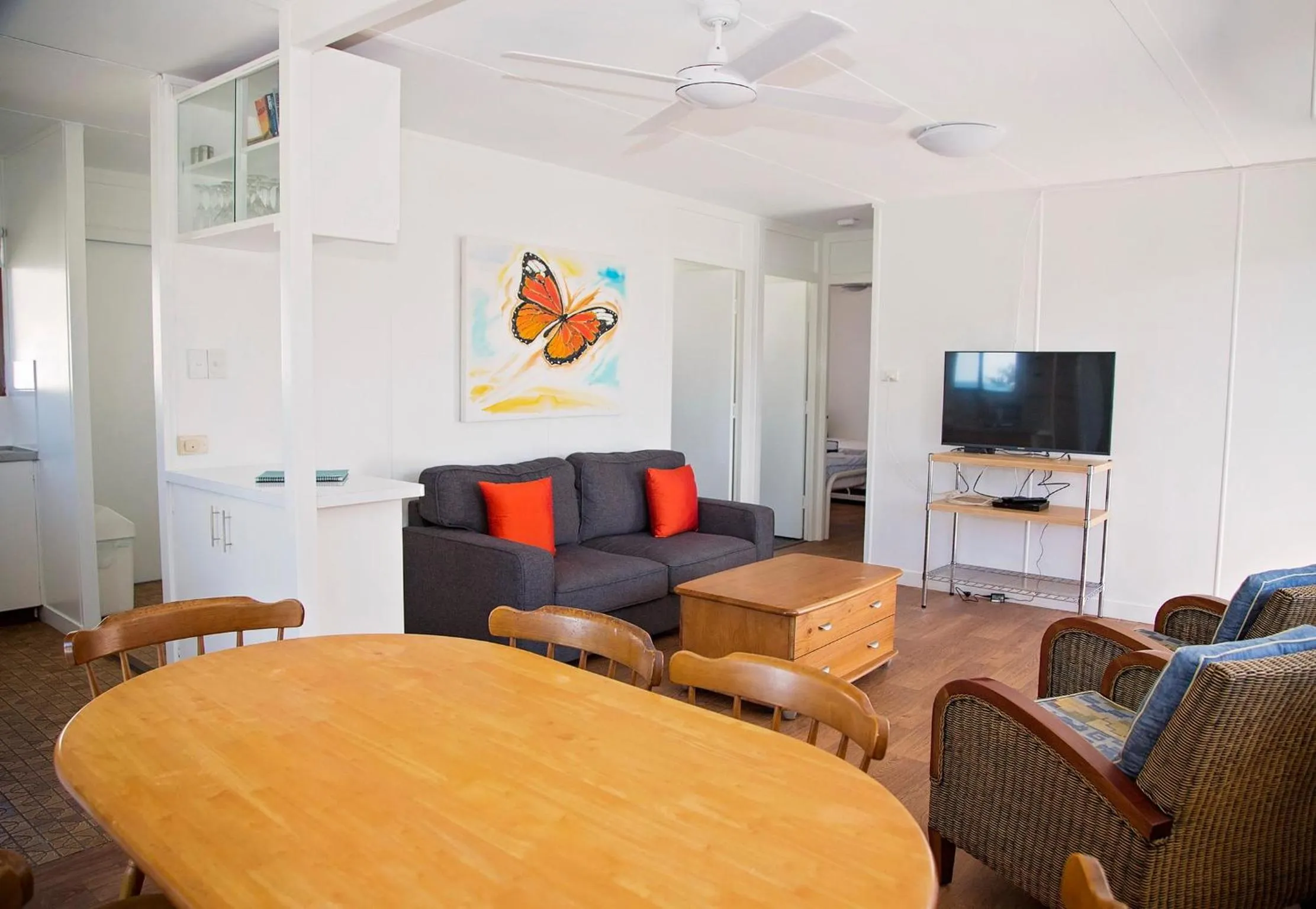 TV and multimedia in Apollo Jewel Beachfront Apartments