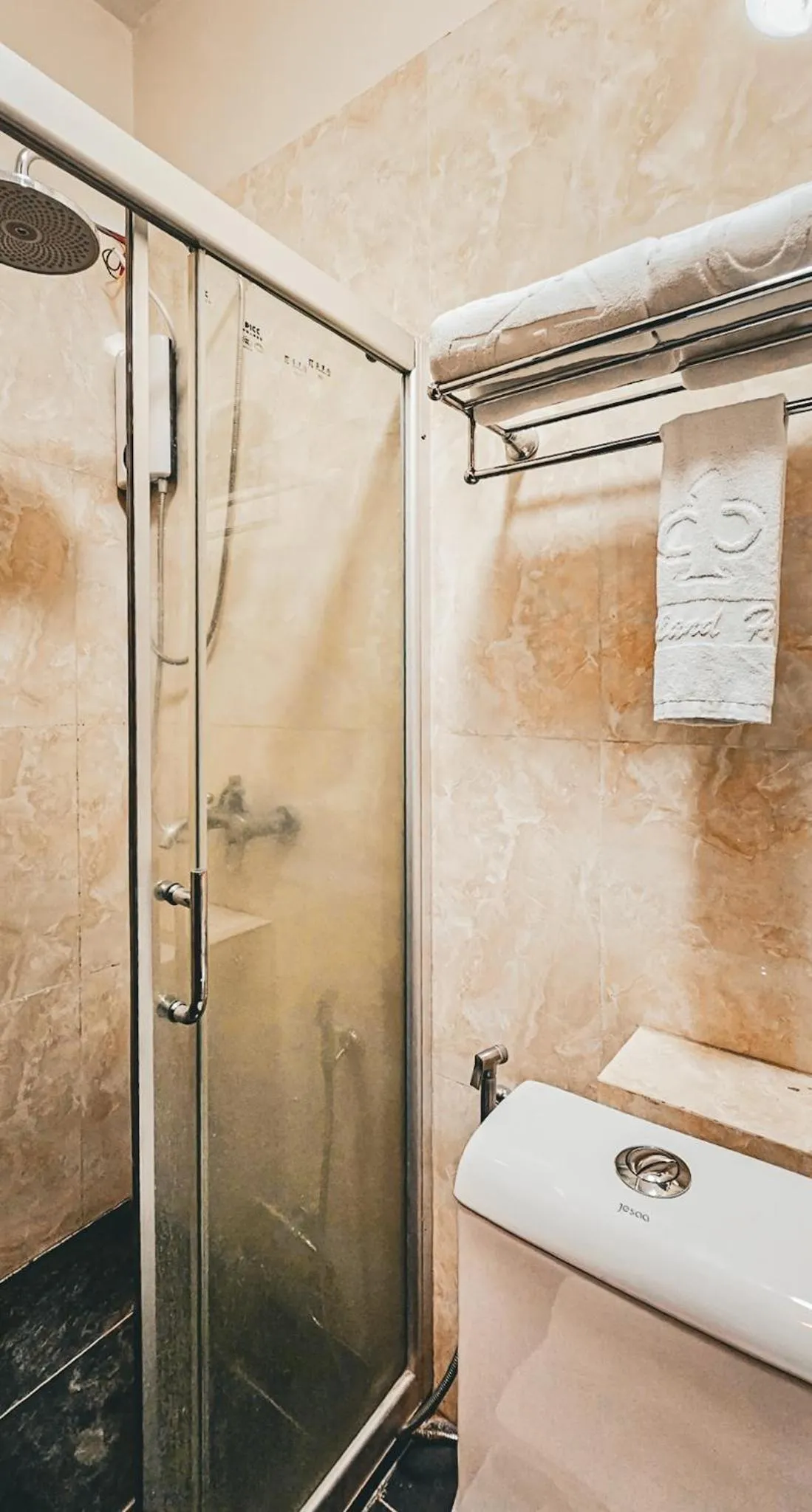 Bathroom in Eastland Hotel