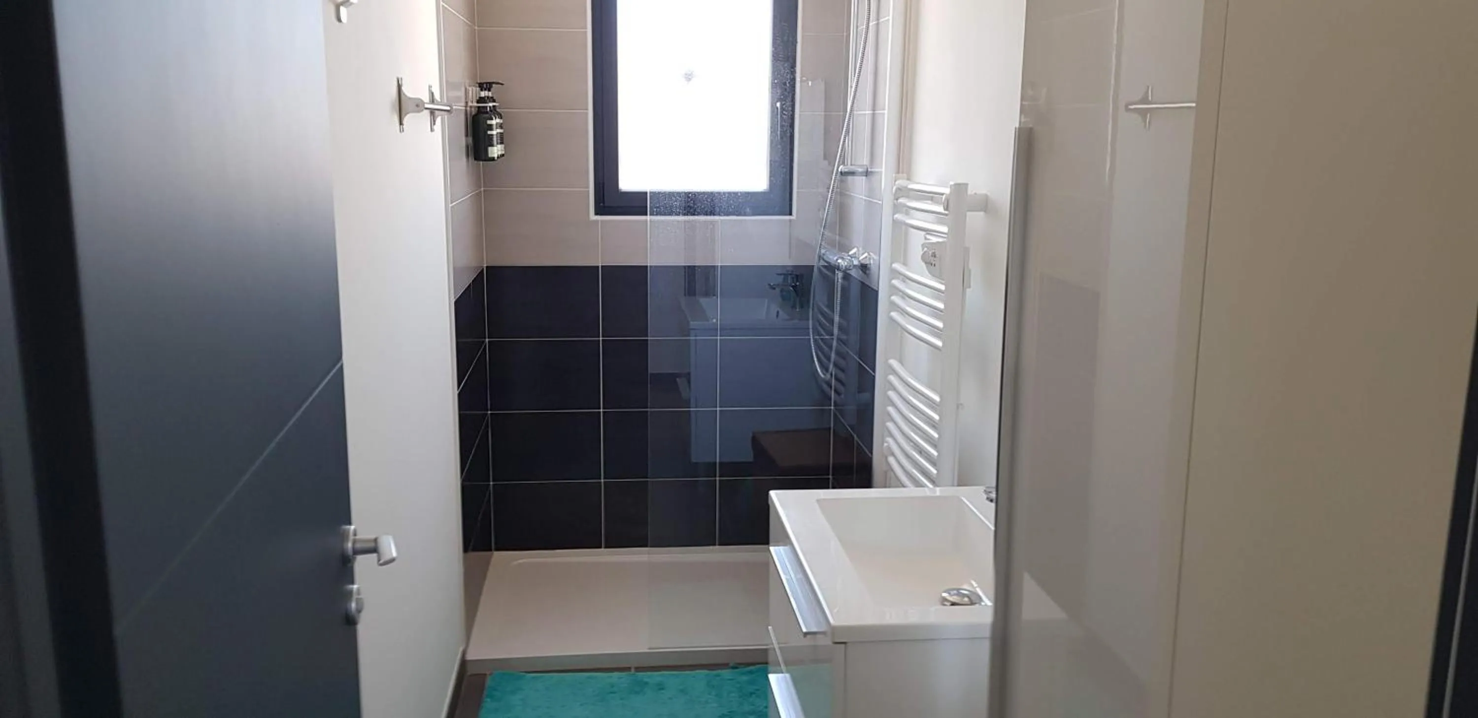 Shower in CHAMBRE COSY Adults only