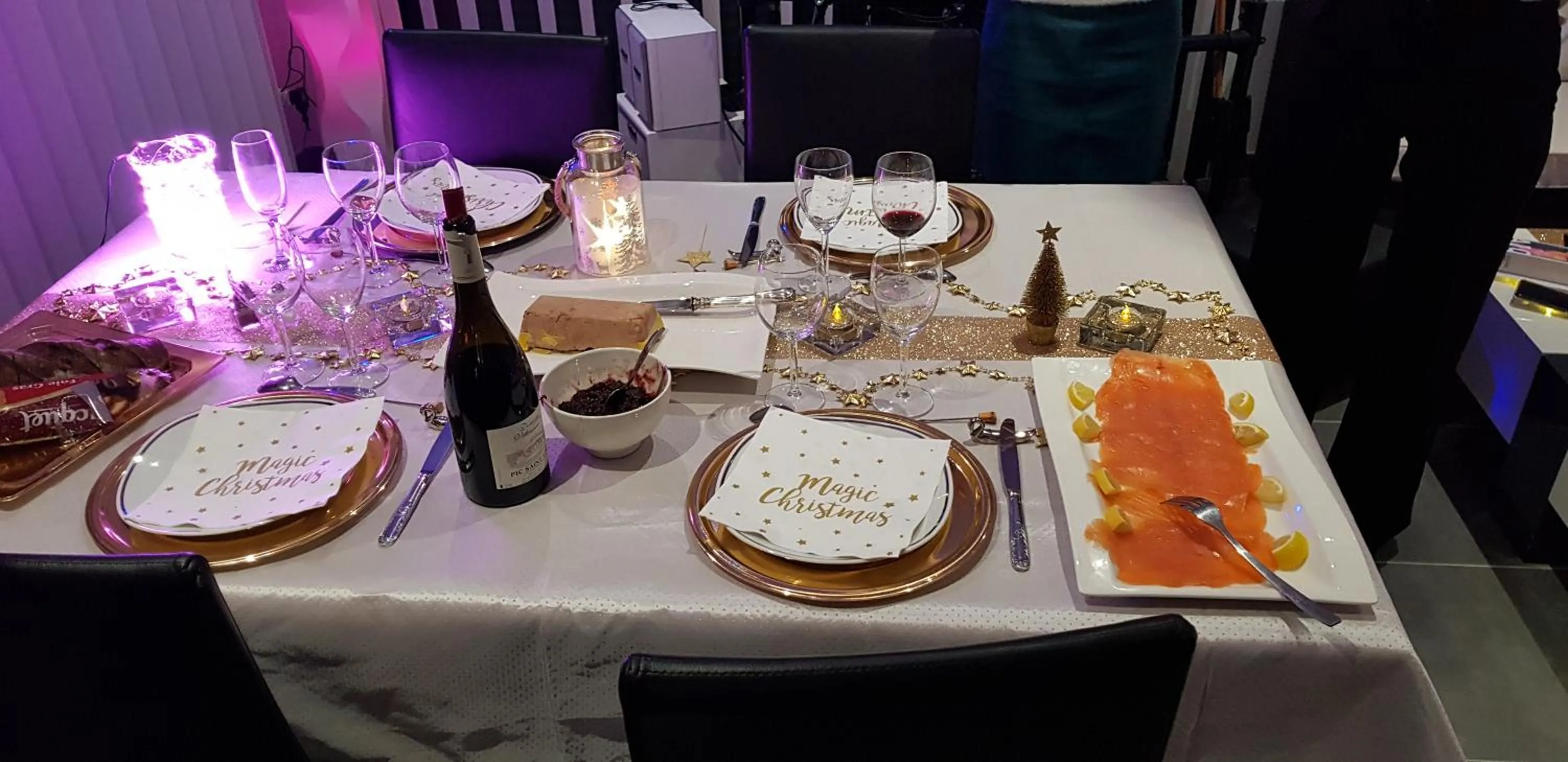 Food and drinks in CHAMBRE COSY Adults only