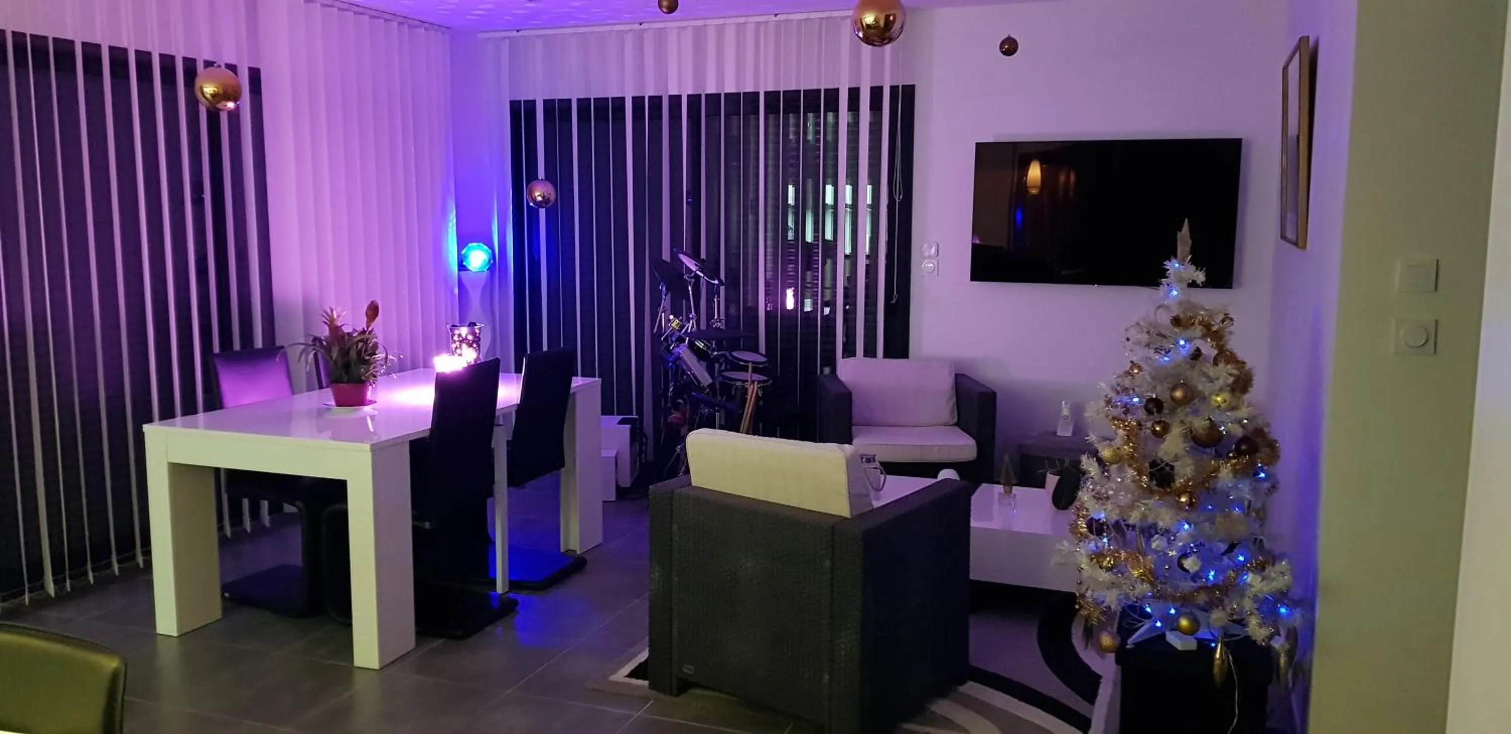 Lobby or reception in CHAMBRE COSY Adults only