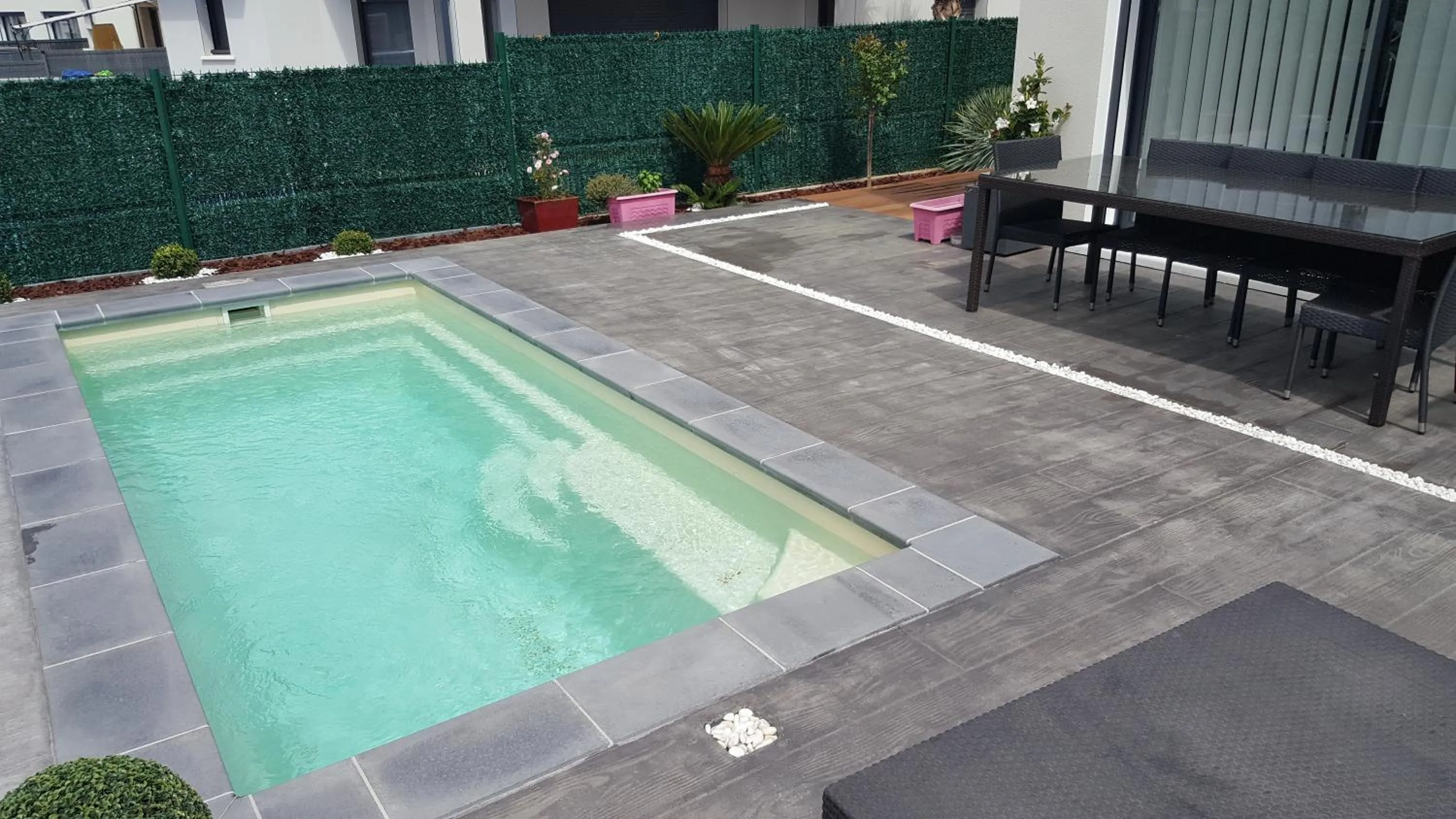 Swimming pool in CHAMBRE COSY Adults only