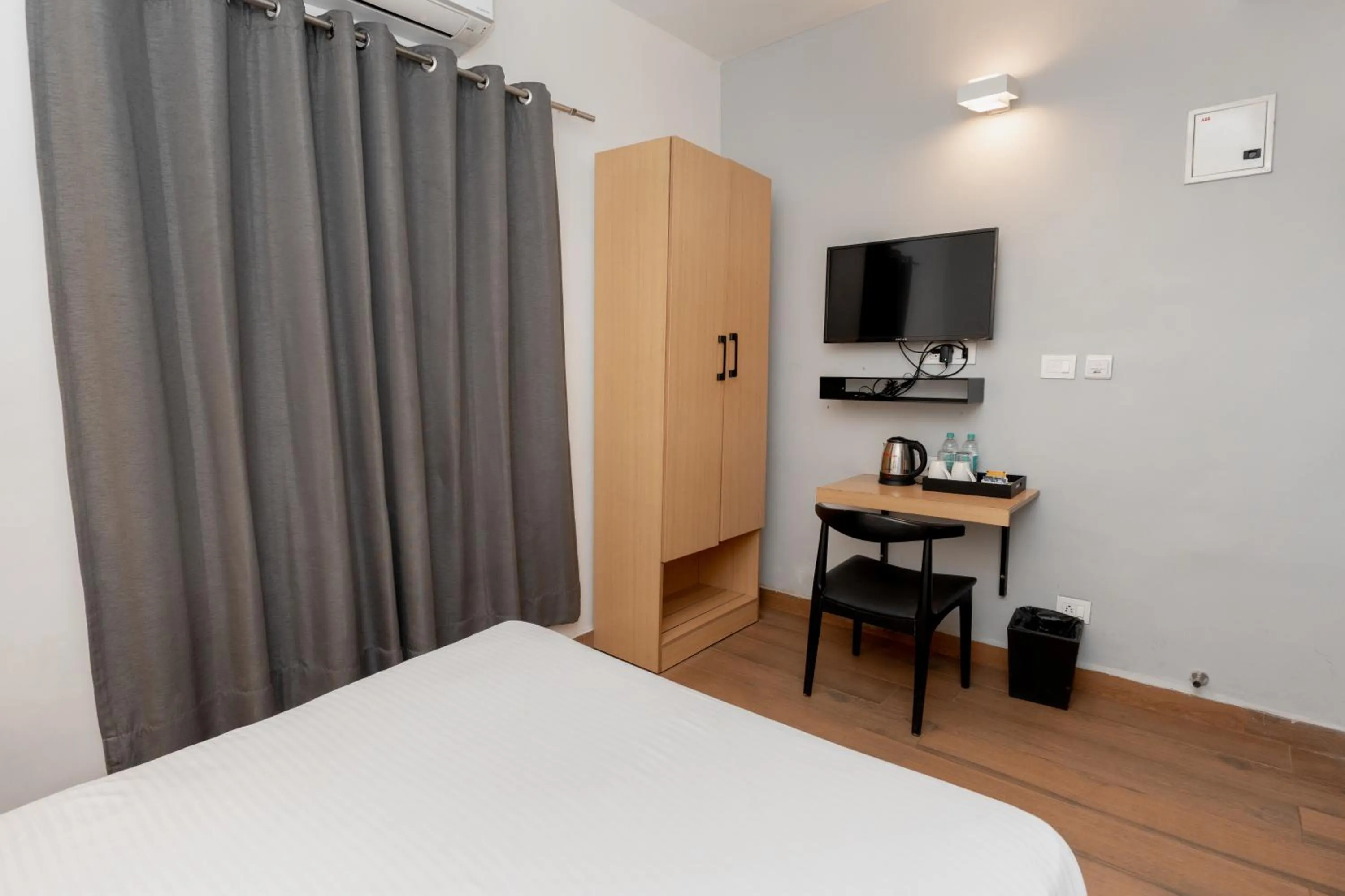 Bedroom, Bed in Magnum Resorts- Near Candolim Beach, Goa