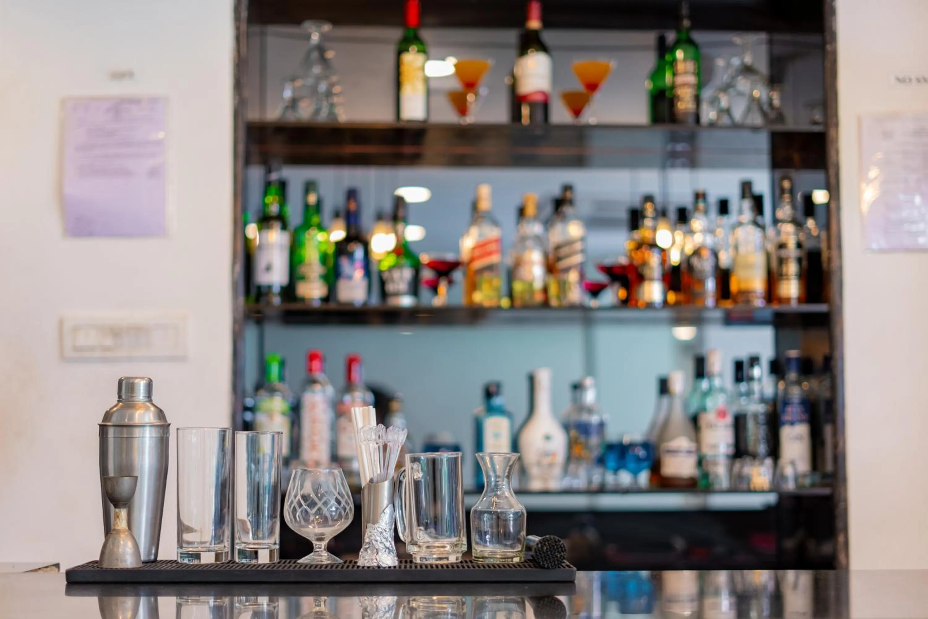 Lounge or bar in Magnum Resorts- Near Candolim Beach, Goa