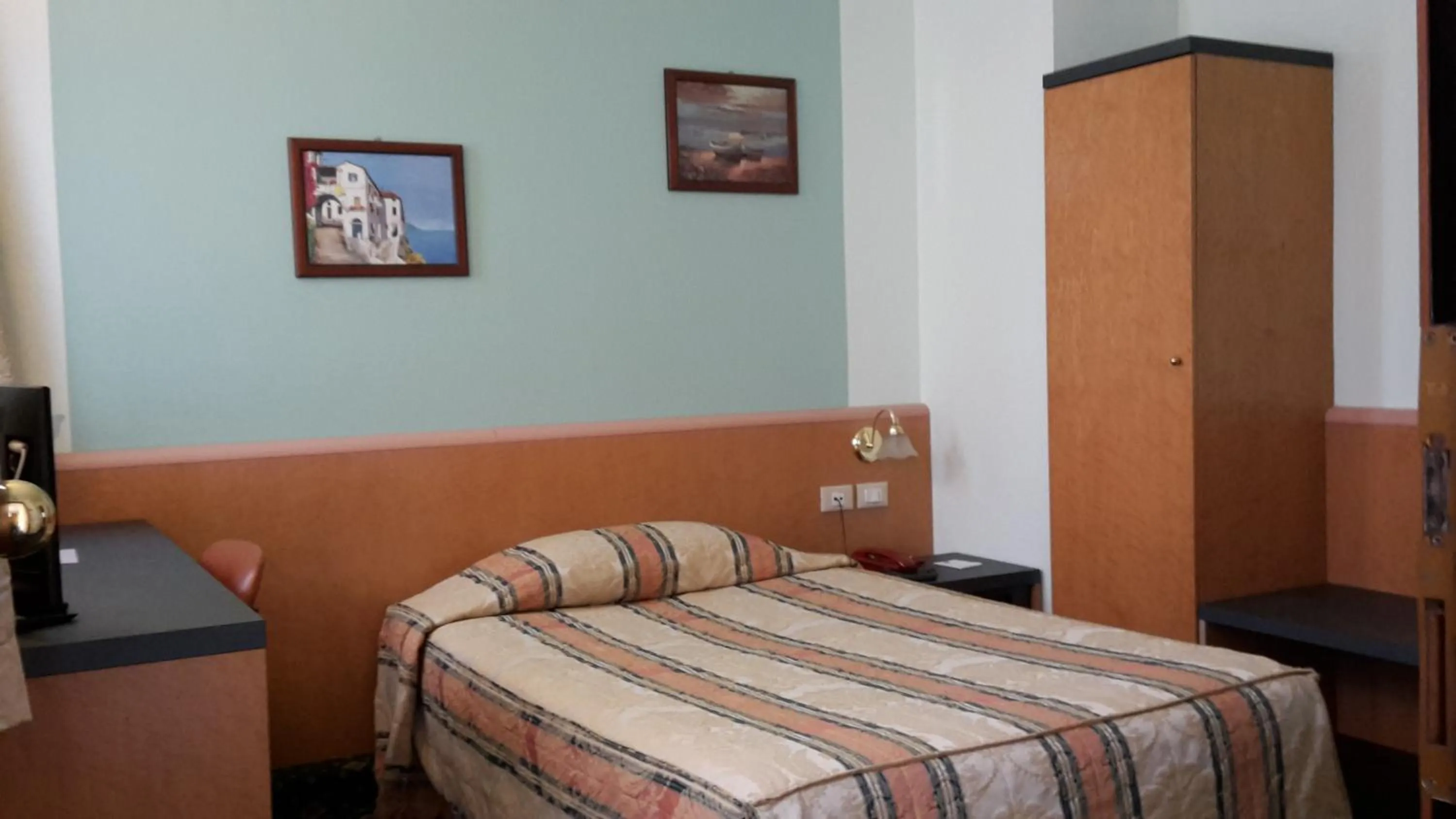 Photo of the whole room, Bed in Hotel Riviera