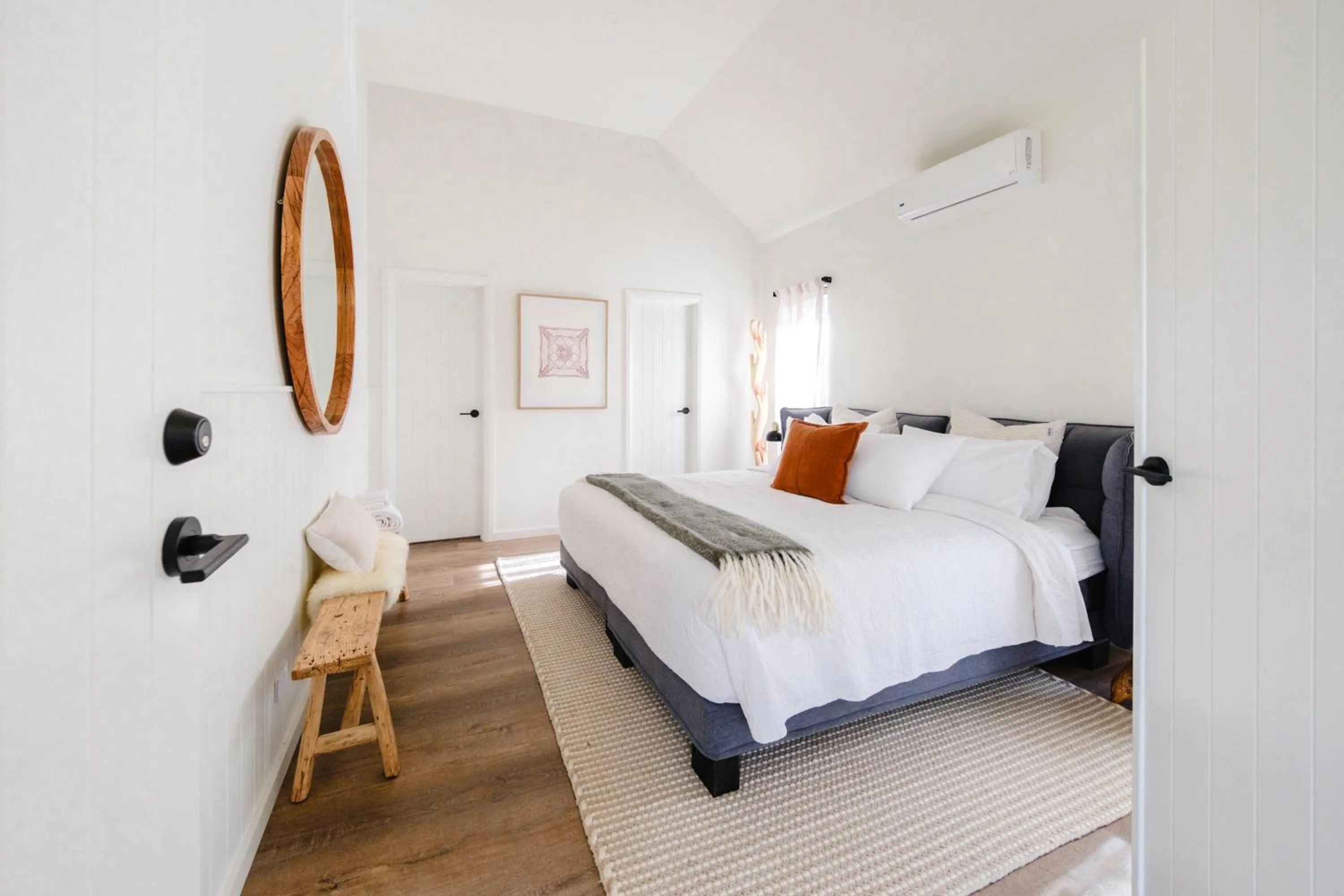 Bedroom, Bed in Empire Spa Retreat