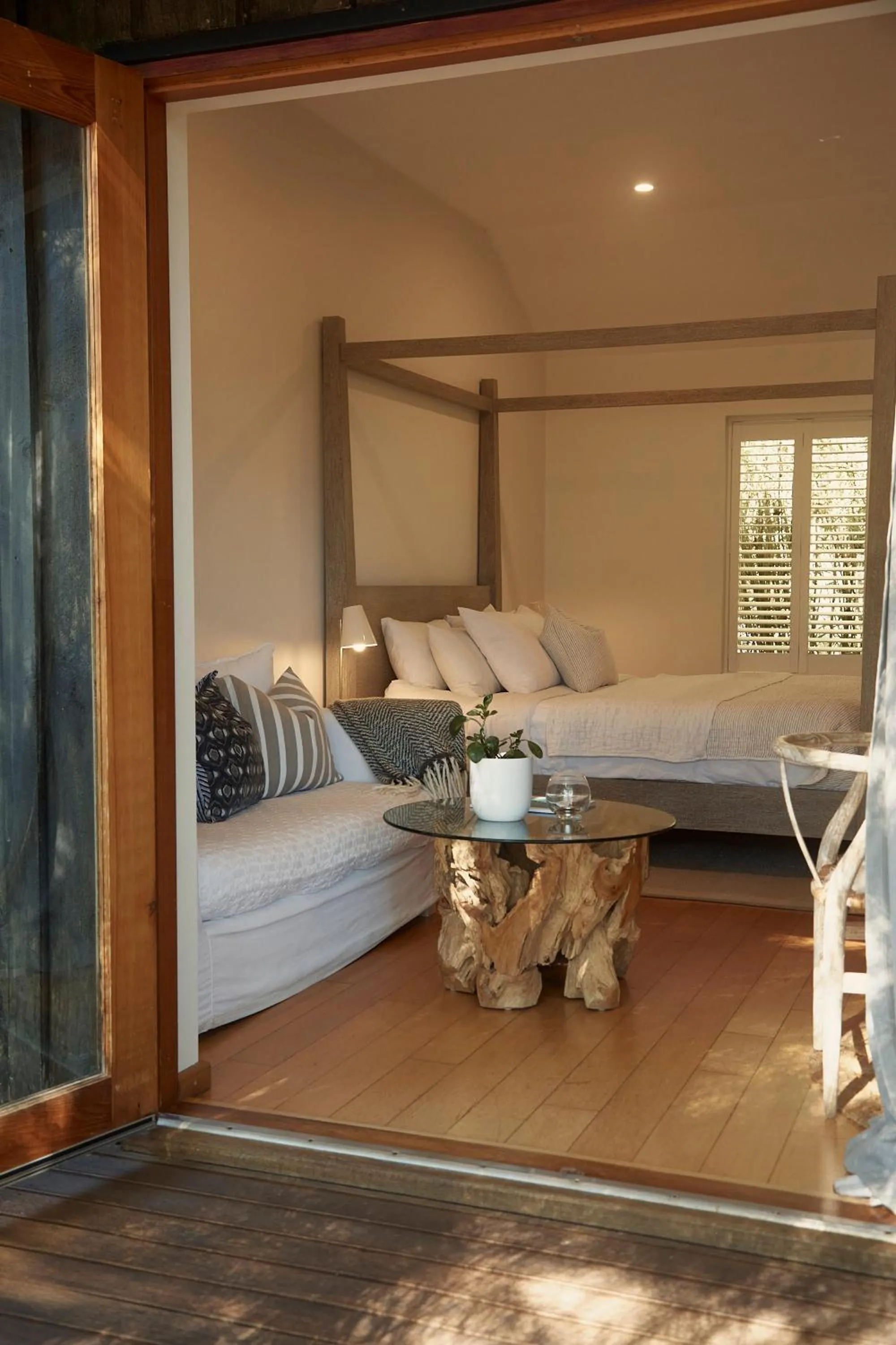 Bedroom, Bed in Empire Spa Retreat