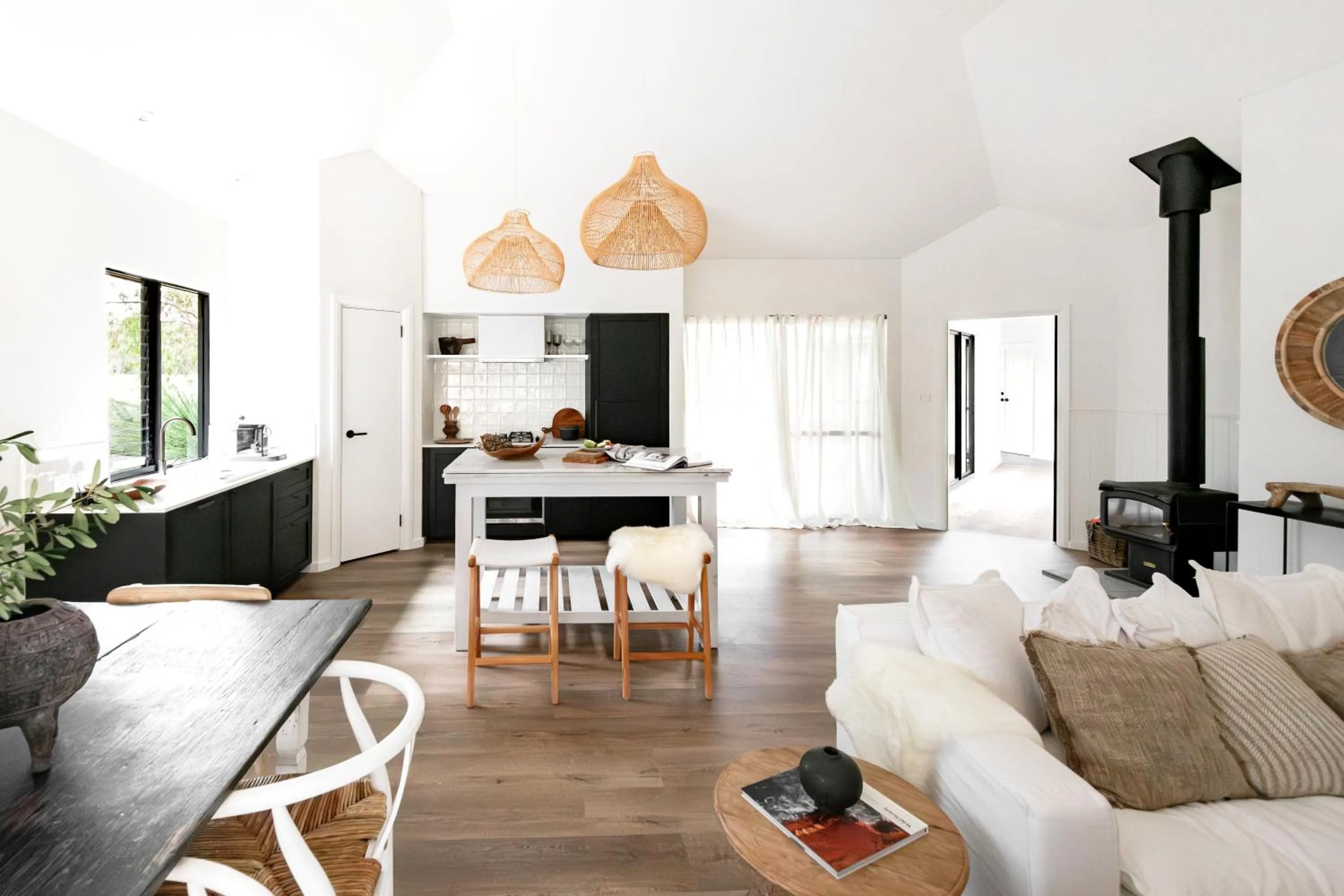 Dining area in Empire Spa Retreat
