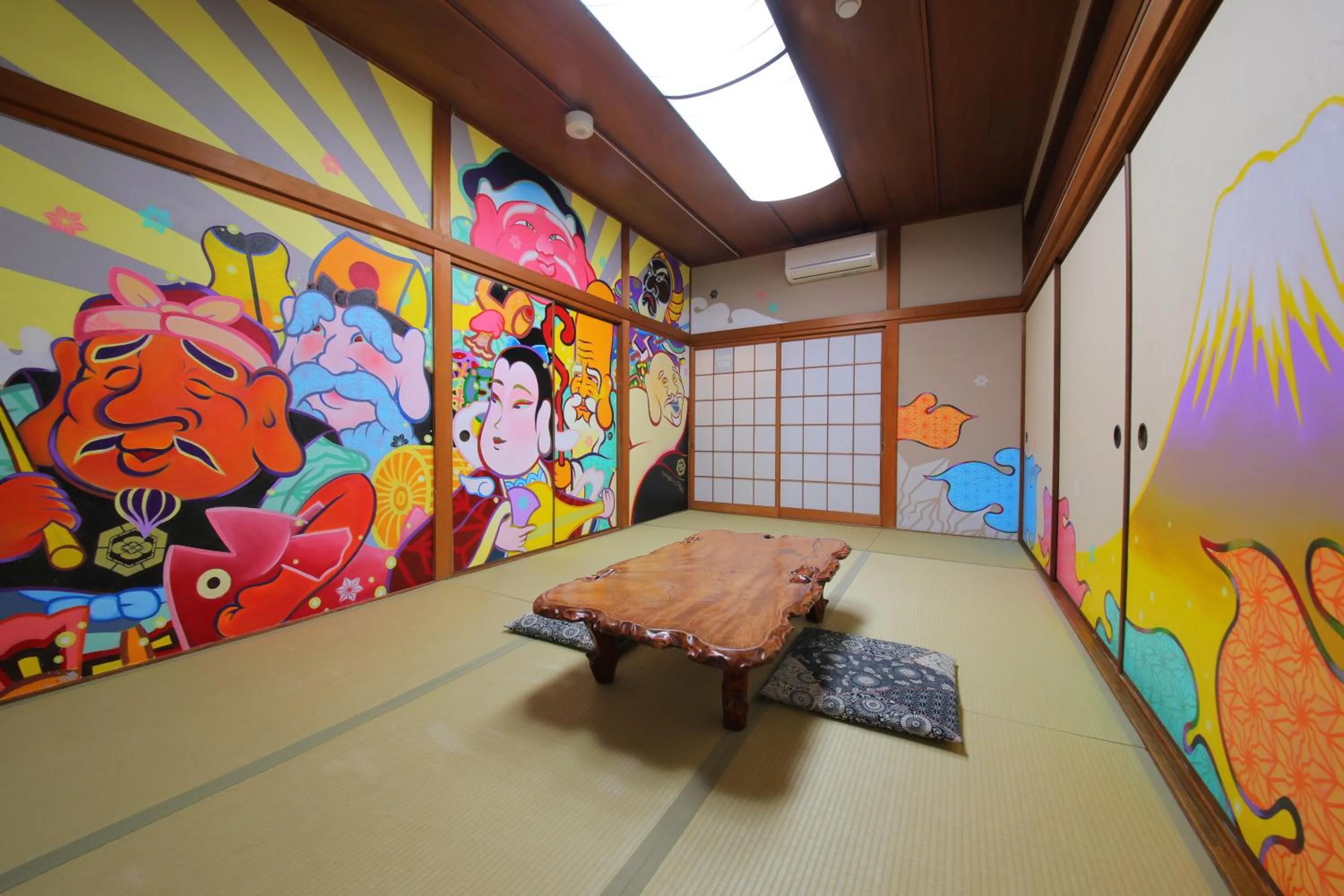 Communal lounge/ TV room in Dougoya