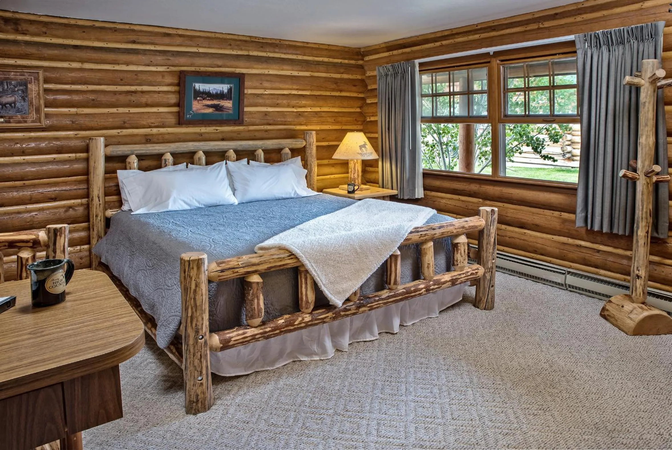 Bed in Stanley High Country Inn