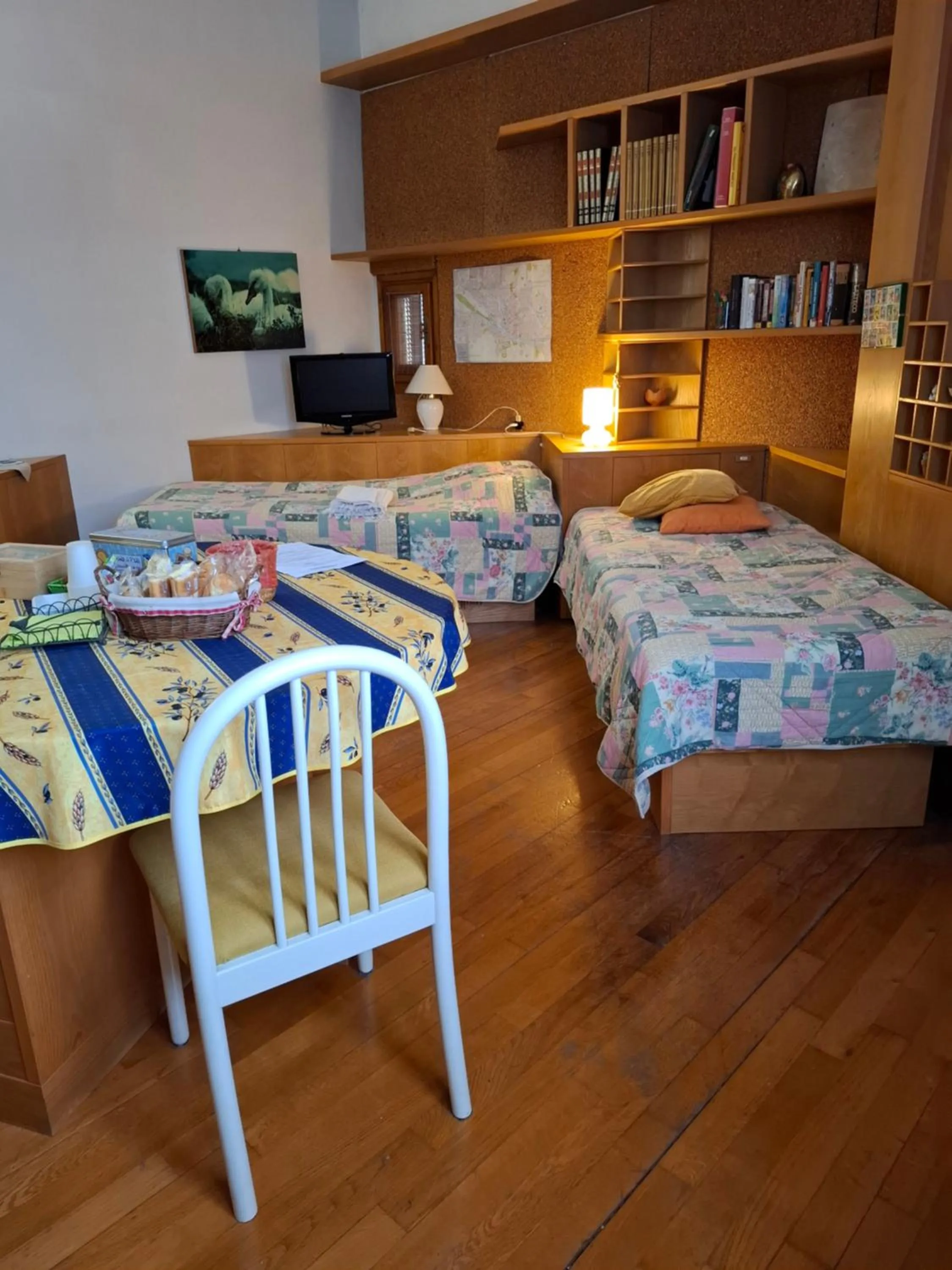 Garden view, Bed in B&B DUE ABETI