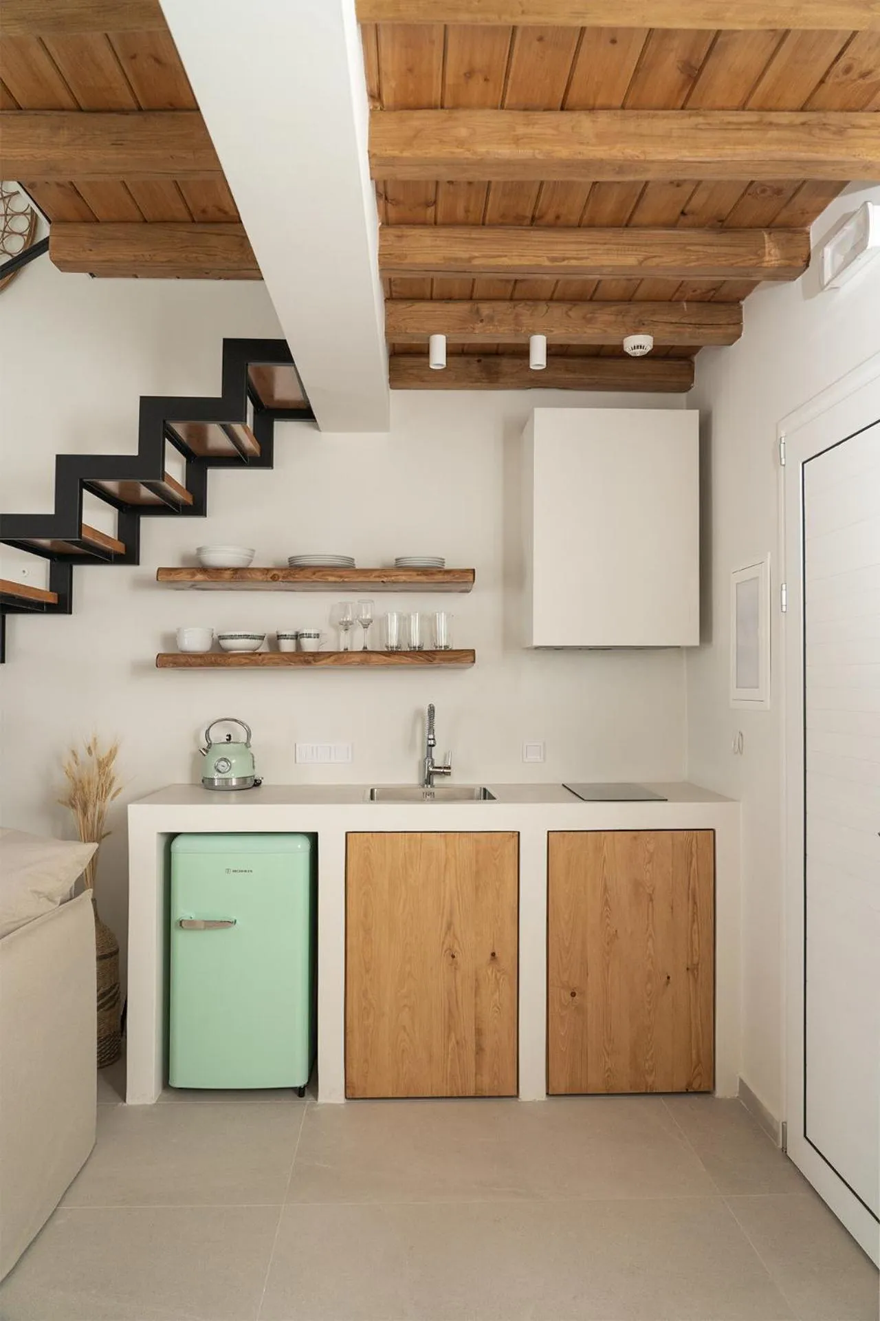 Kitchen or kitchenette in Triantafilia Guesthouse