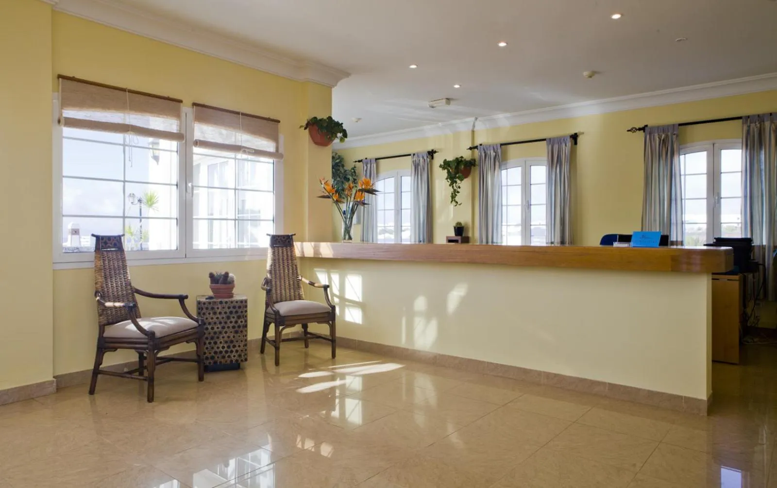 Lobby or reception in Apartamentos LIVVO Coloradamar