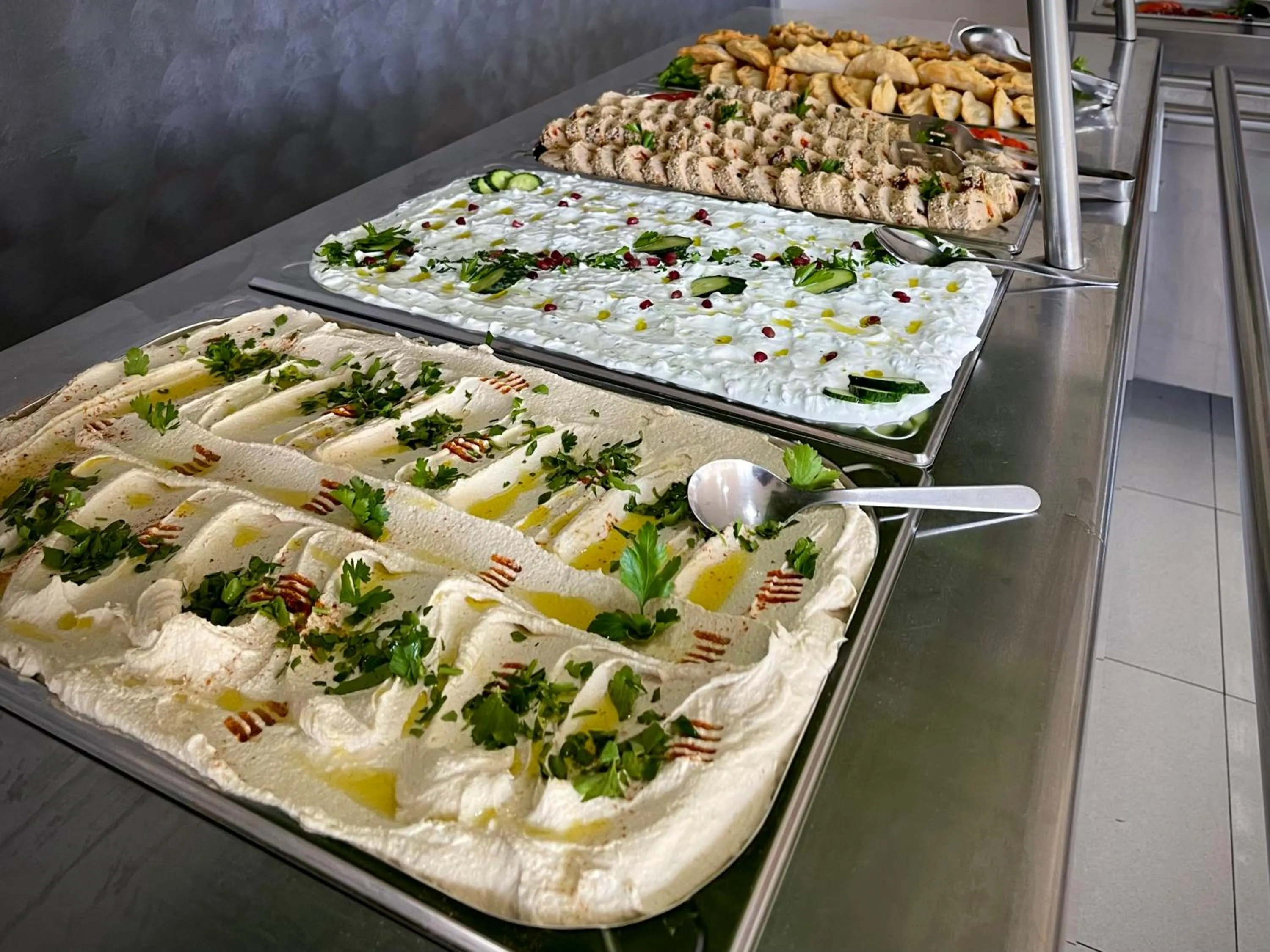 Food in Voila Mamaia