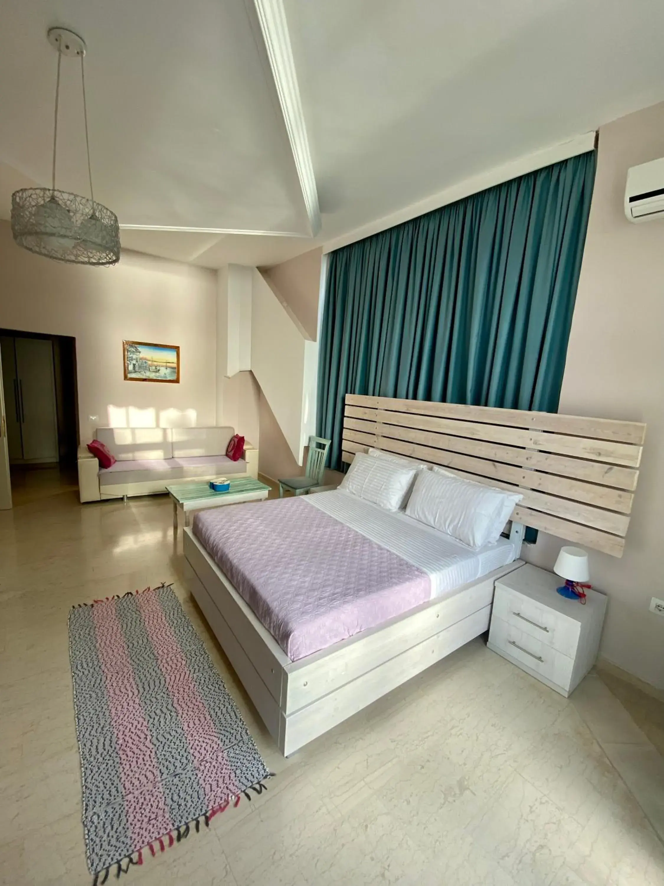Deluxe Suite with Sea View in Saranda Hotel Deluxe Suite with Sea View in Saranda Hotel
