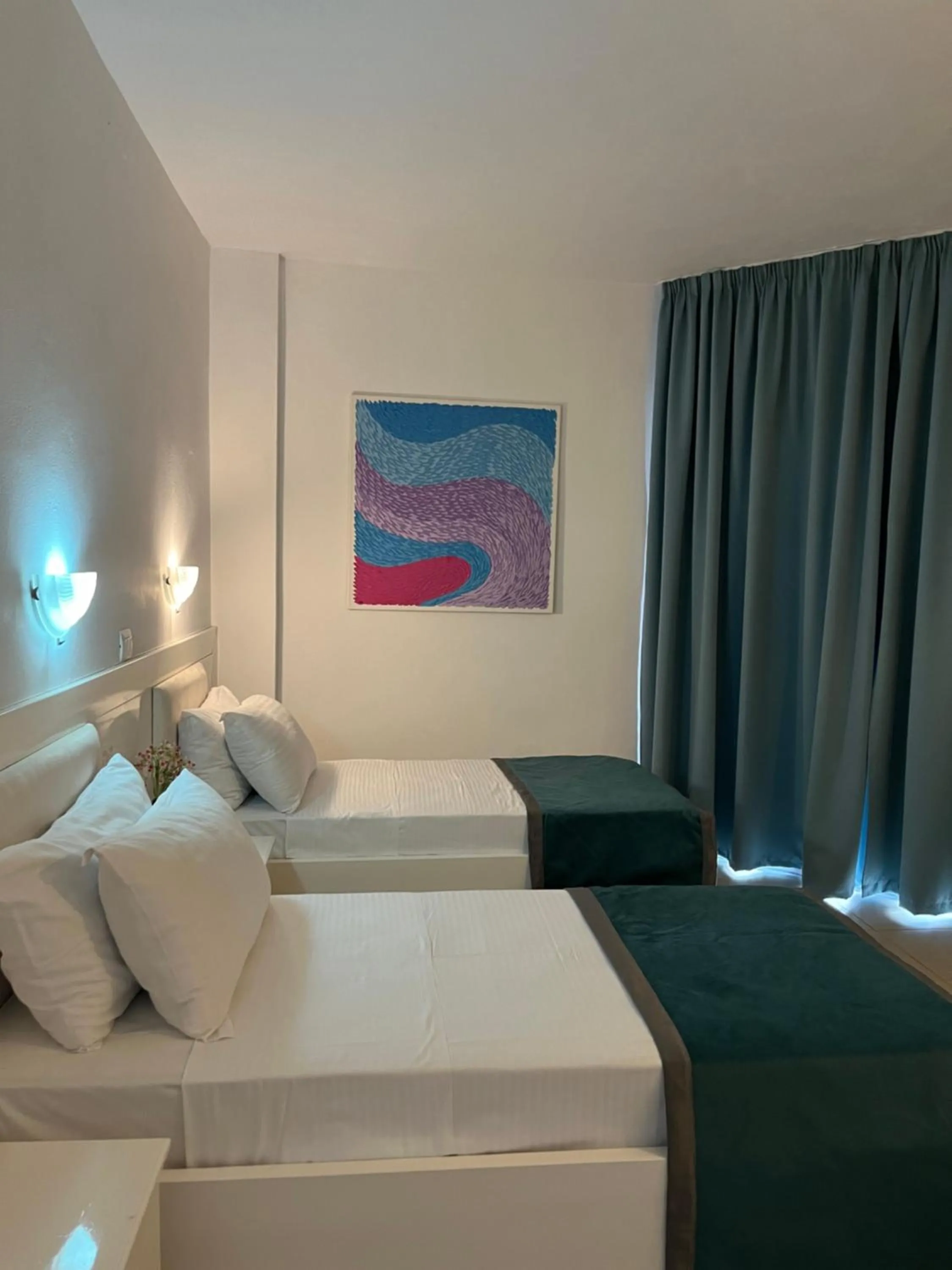 Triple Room with Garden View in Saranda Hotel