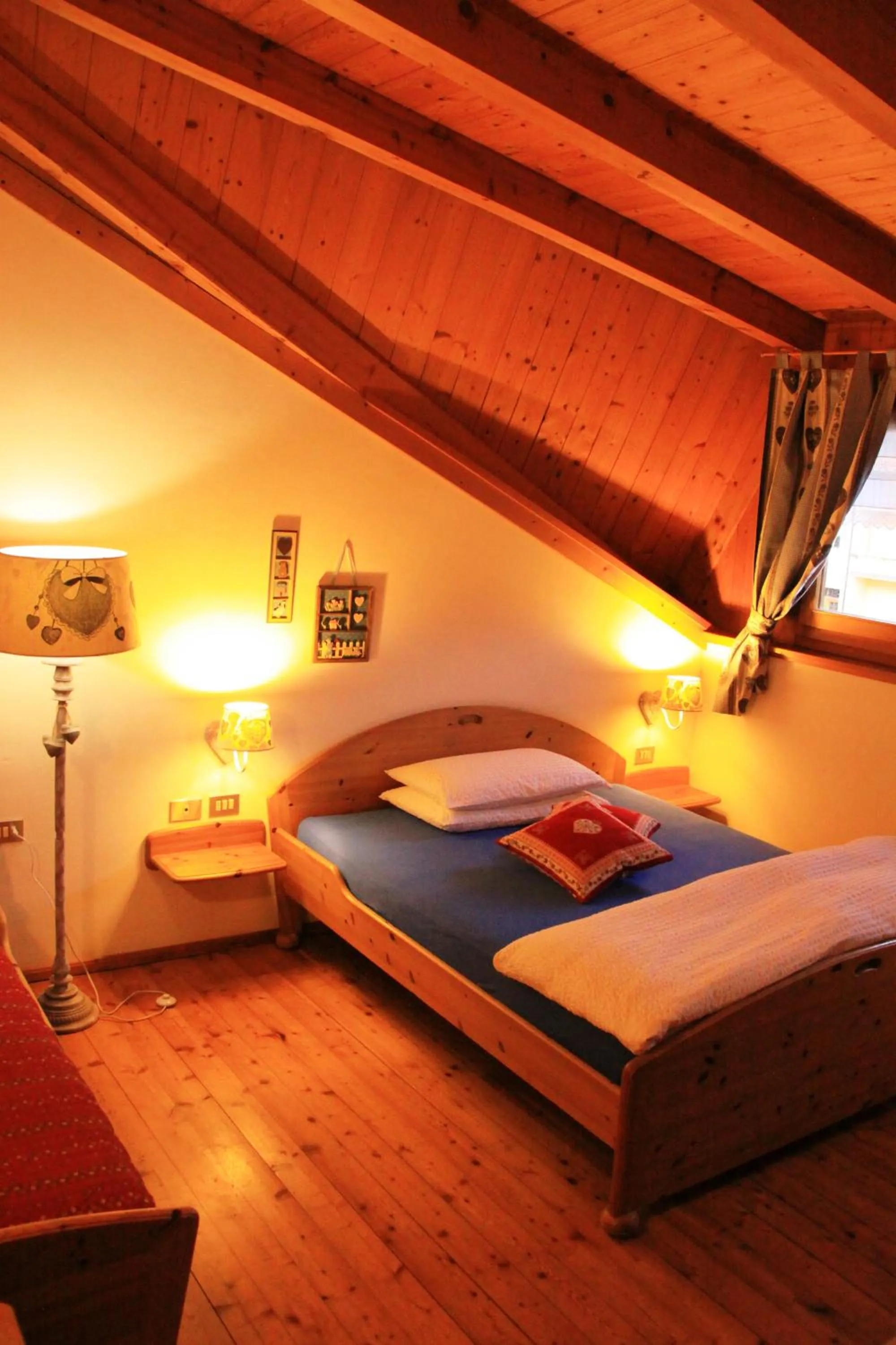 Bed in Garni Biancaneve Ruffrè-Mendola