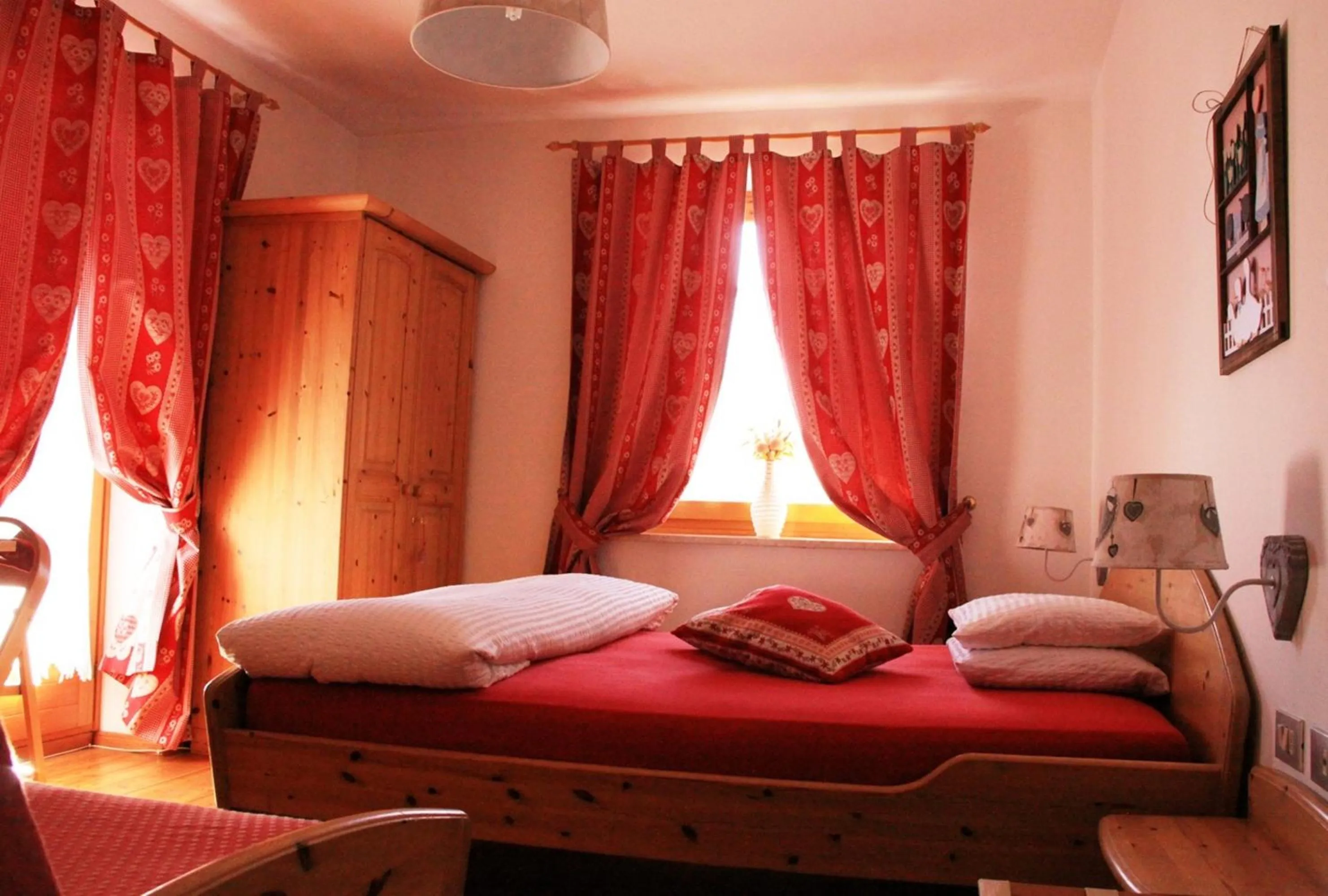 Bed in Garni Biancaneve Ruffrè-Mendola