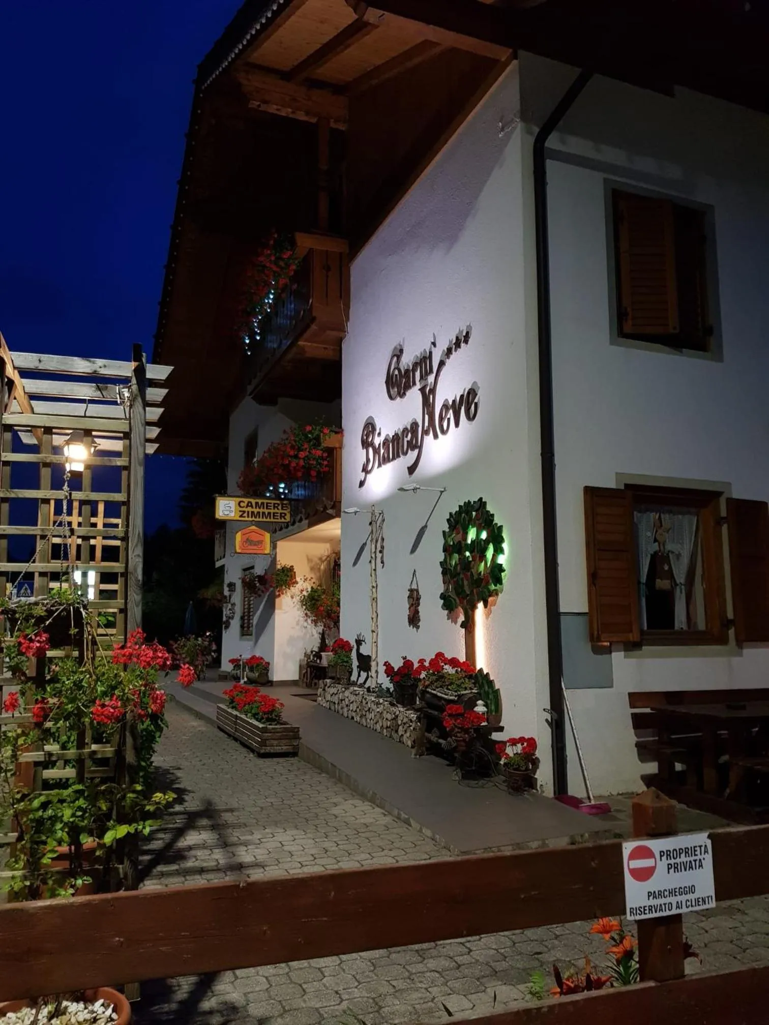 Garni Biancaneve Ruffrè-Mendola